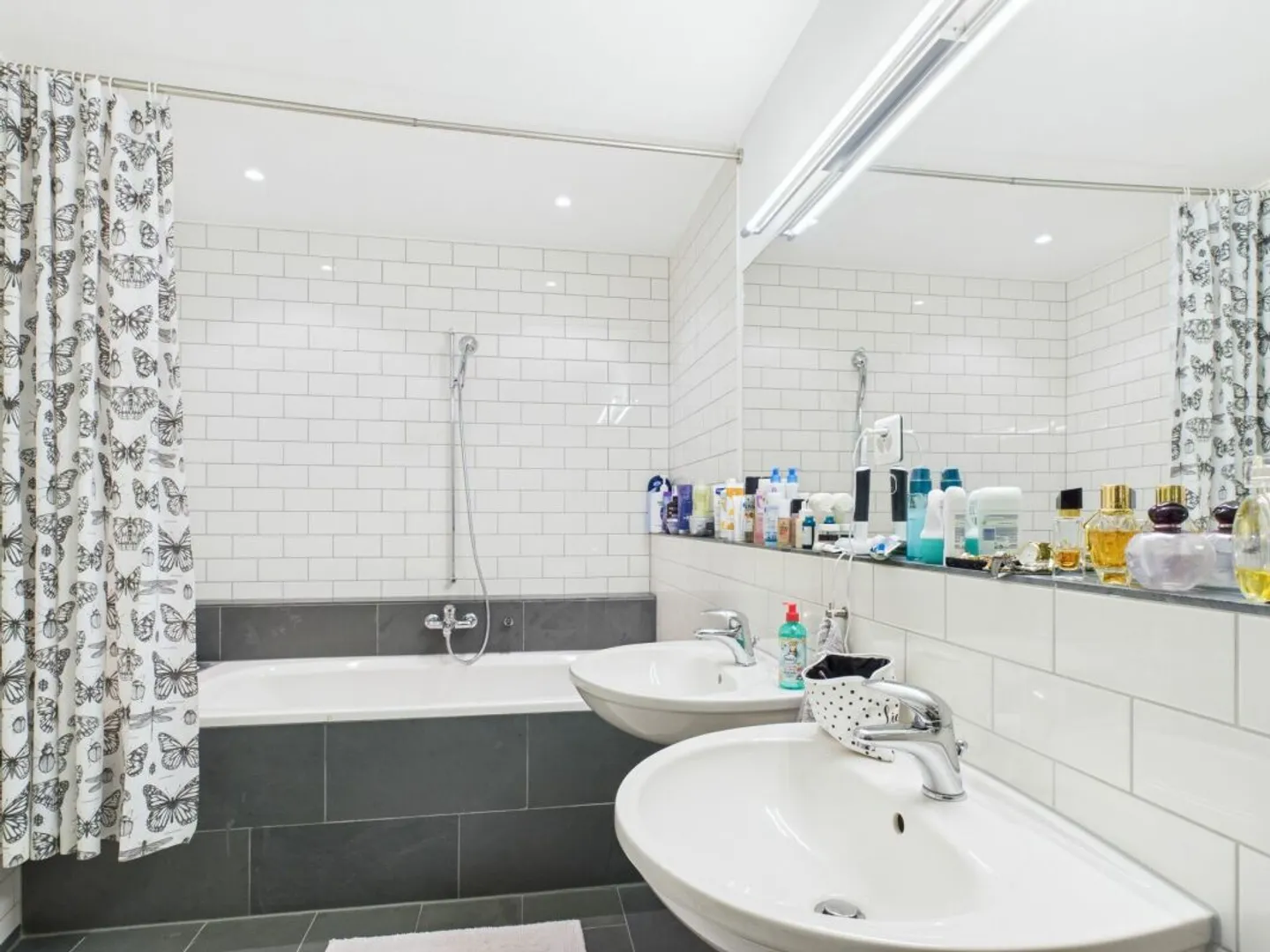 Appartement familial de 6 pièces avec grand jardin - Photo 8 sur 12