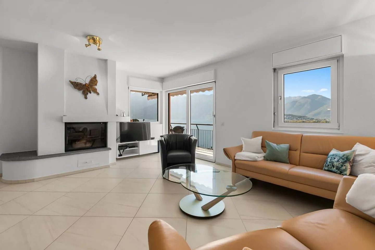 Bijou di 2,5 stanze con vista panoramica sul Lago Maggiore - Foto 3 di 13