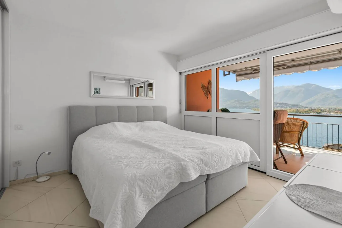 Bijou di 2,5 stanze con vista panoramica sul Lago Maggiore - Foto 7 di 13