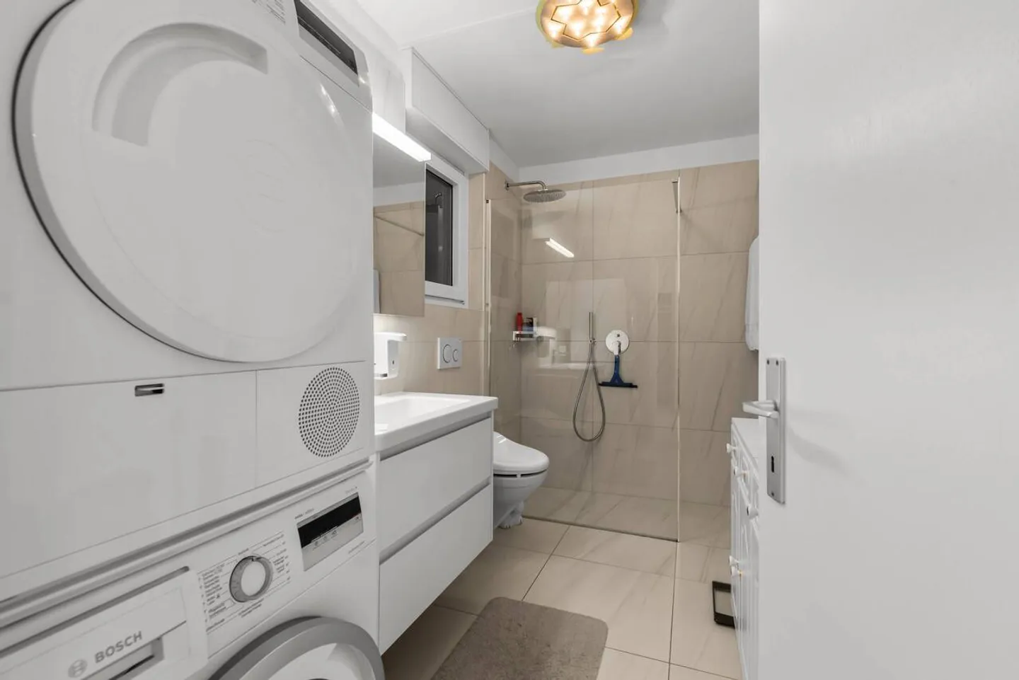 Bijou di 2,5 stanze con vista panoramica sul Lago Maggiore - Foto 10 di 13