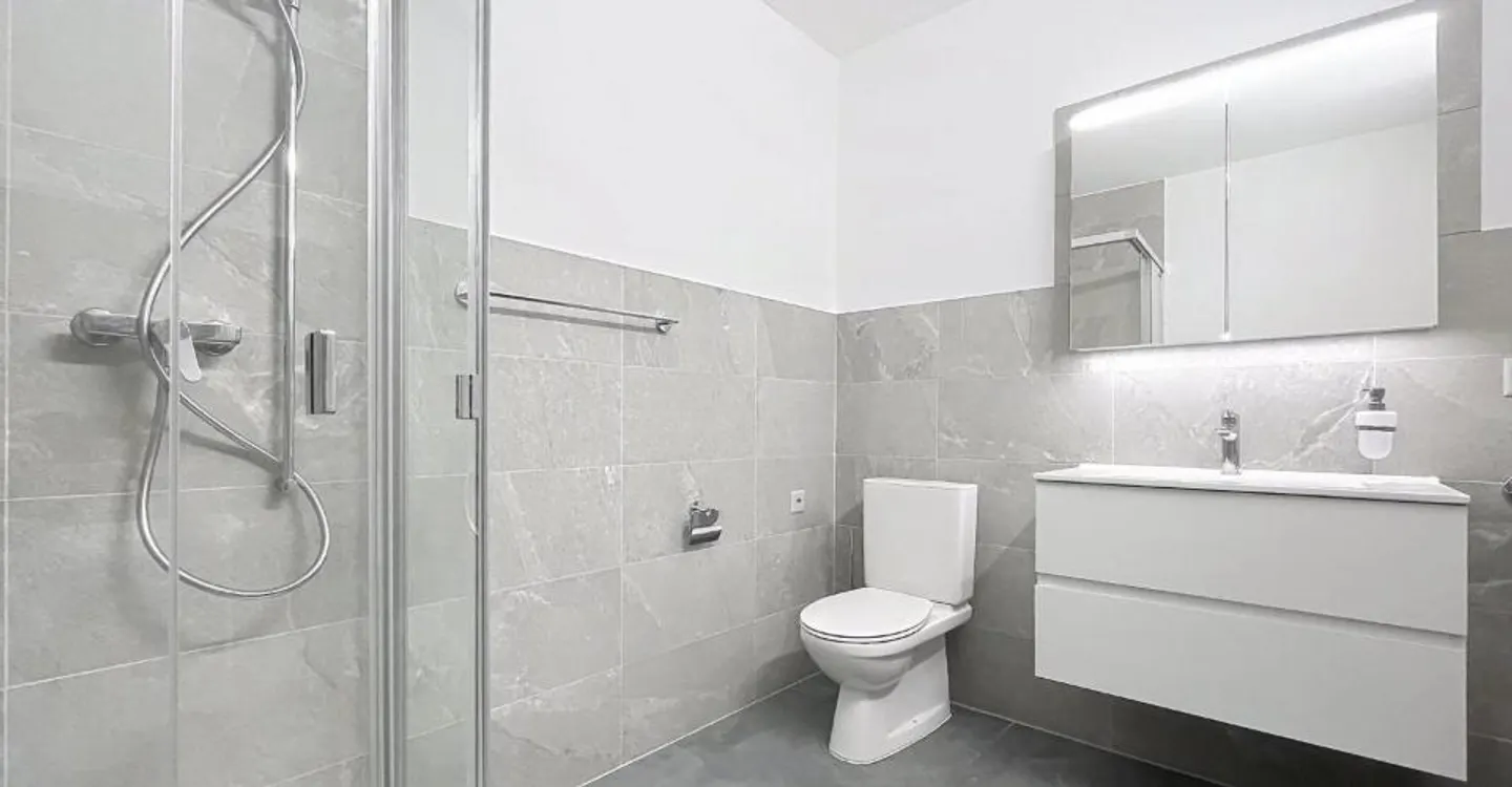 Beautiful 2-room apartment near downtown - Photo 7 of 10