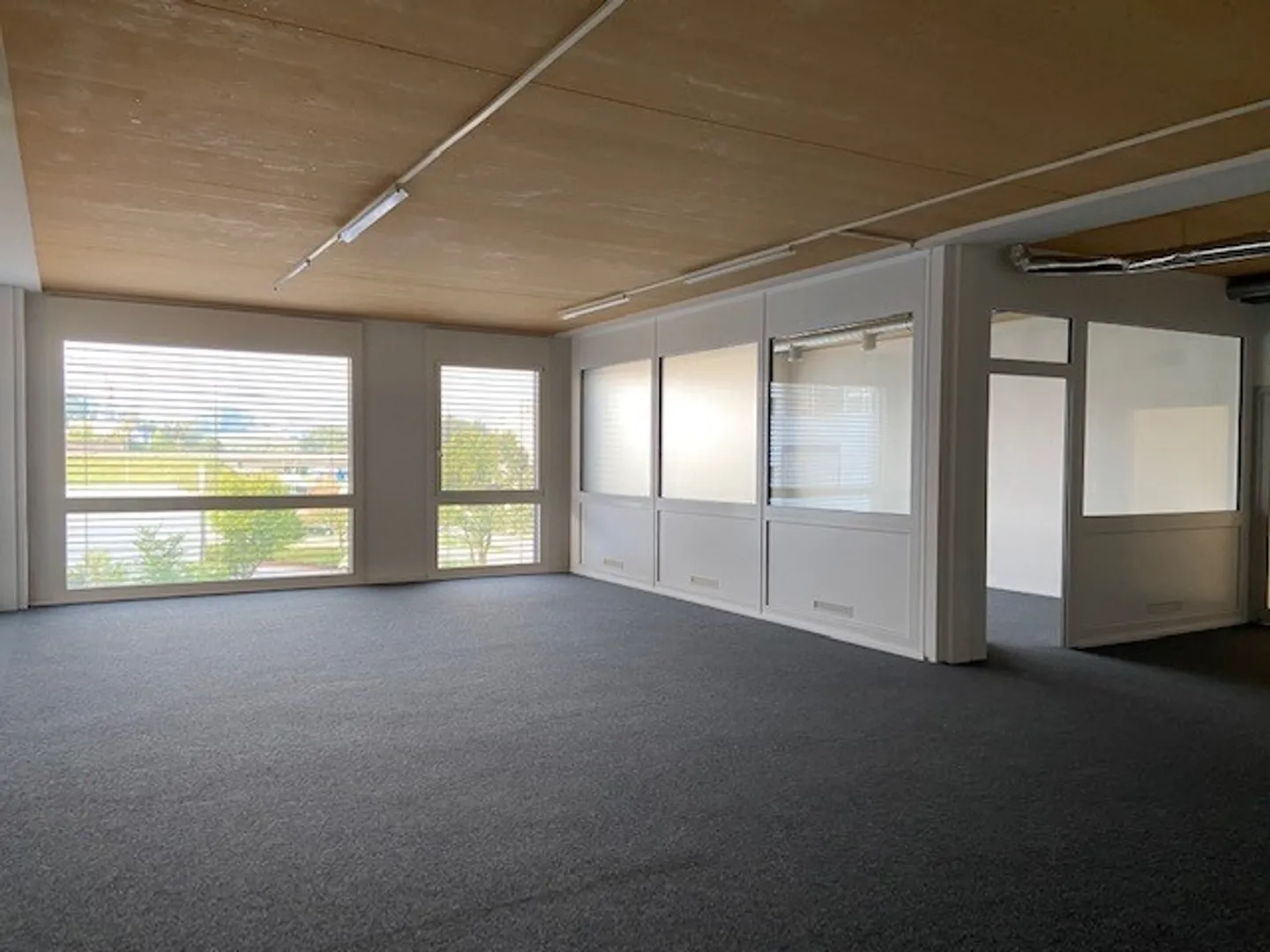 Diverse moderne Gewerbeflächen/Büros zu vermieten 18m2 - 140m2 - Foto 6 von 6