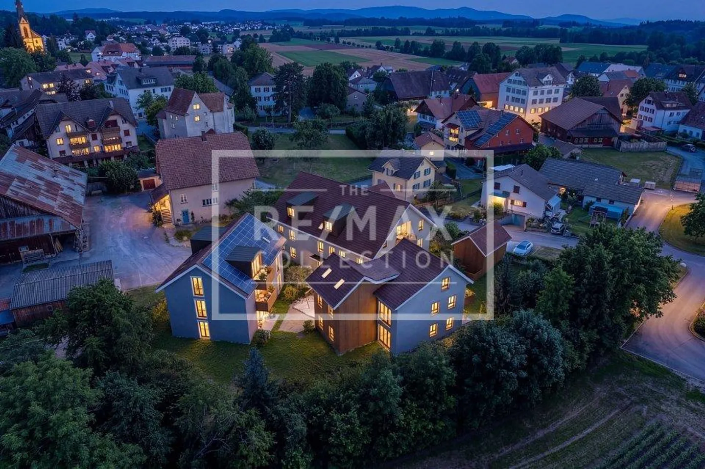 Attractive new construction project for sale as a whole / 3 houses - 11 apartments - Photo 10 of 13