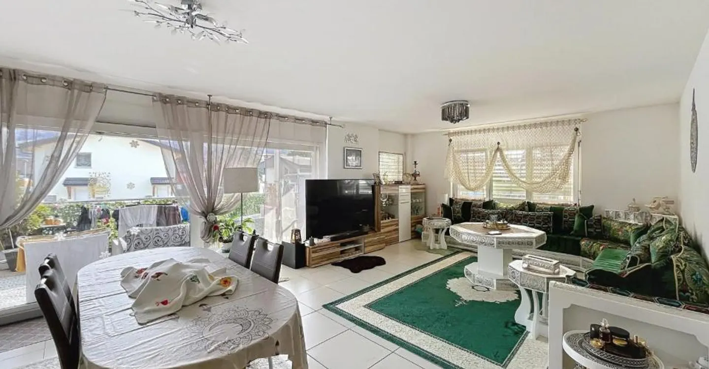 Geräumige 4,5 Zimmer mit großer Terrasse und freiem Blick in Conthey - Foto 2 von 10