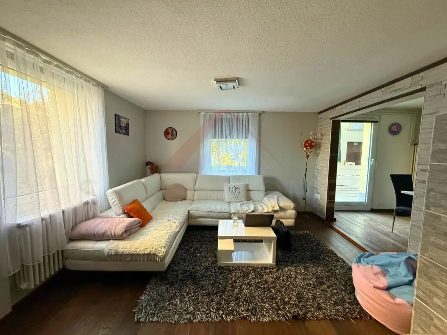 Casa singola in affitto - Foto 2 di 19
