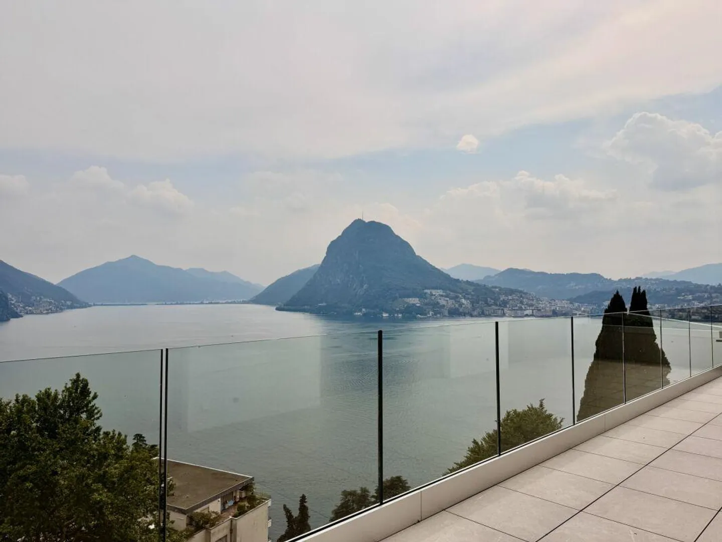CASTAGNOLA · EXCLUSIVITY WITH VIEW OF THE GOLFO DI LUGANO - Photo 1 of 5