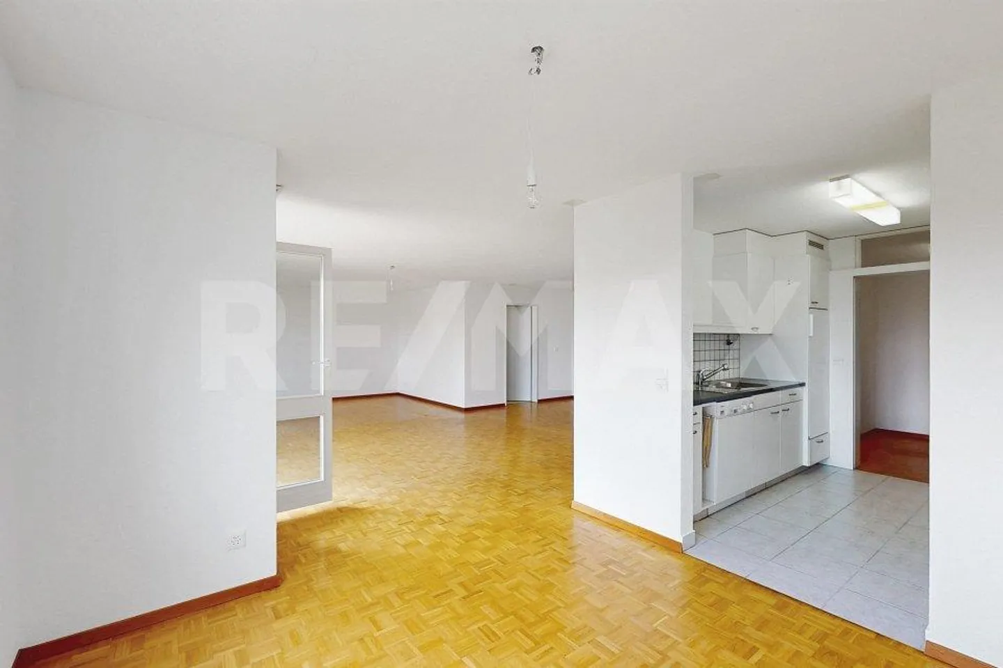 Appartamento 3.5 locali, 1° piano, ascensore, superficie utile 98 m², balcone 8 m², vista nel verde ... - Foto 8 di 13