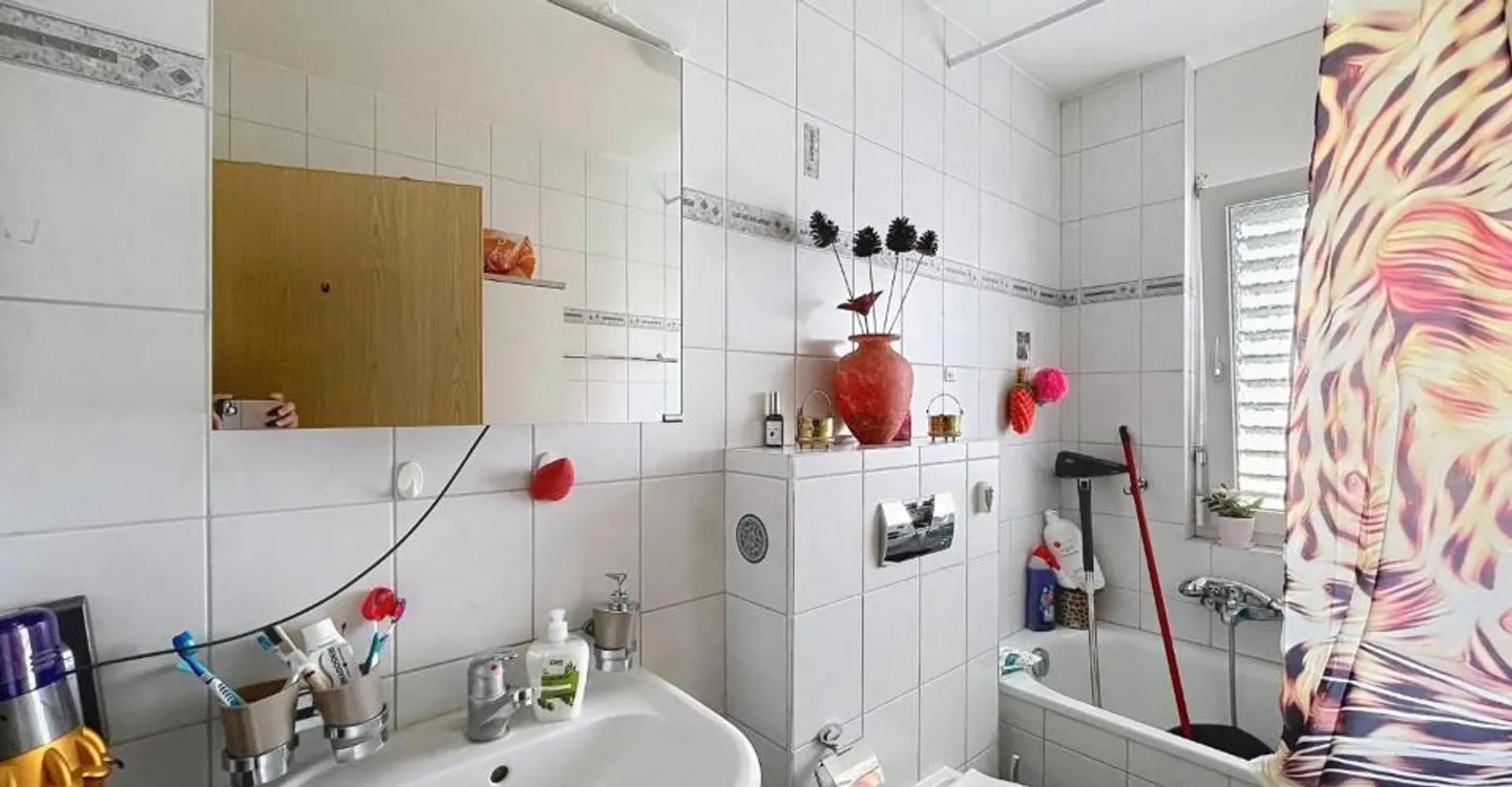 Geräumige 4,5 Zimmer mit großer Terrasse und freiem Blick in Conthey - Foto 8 von 10