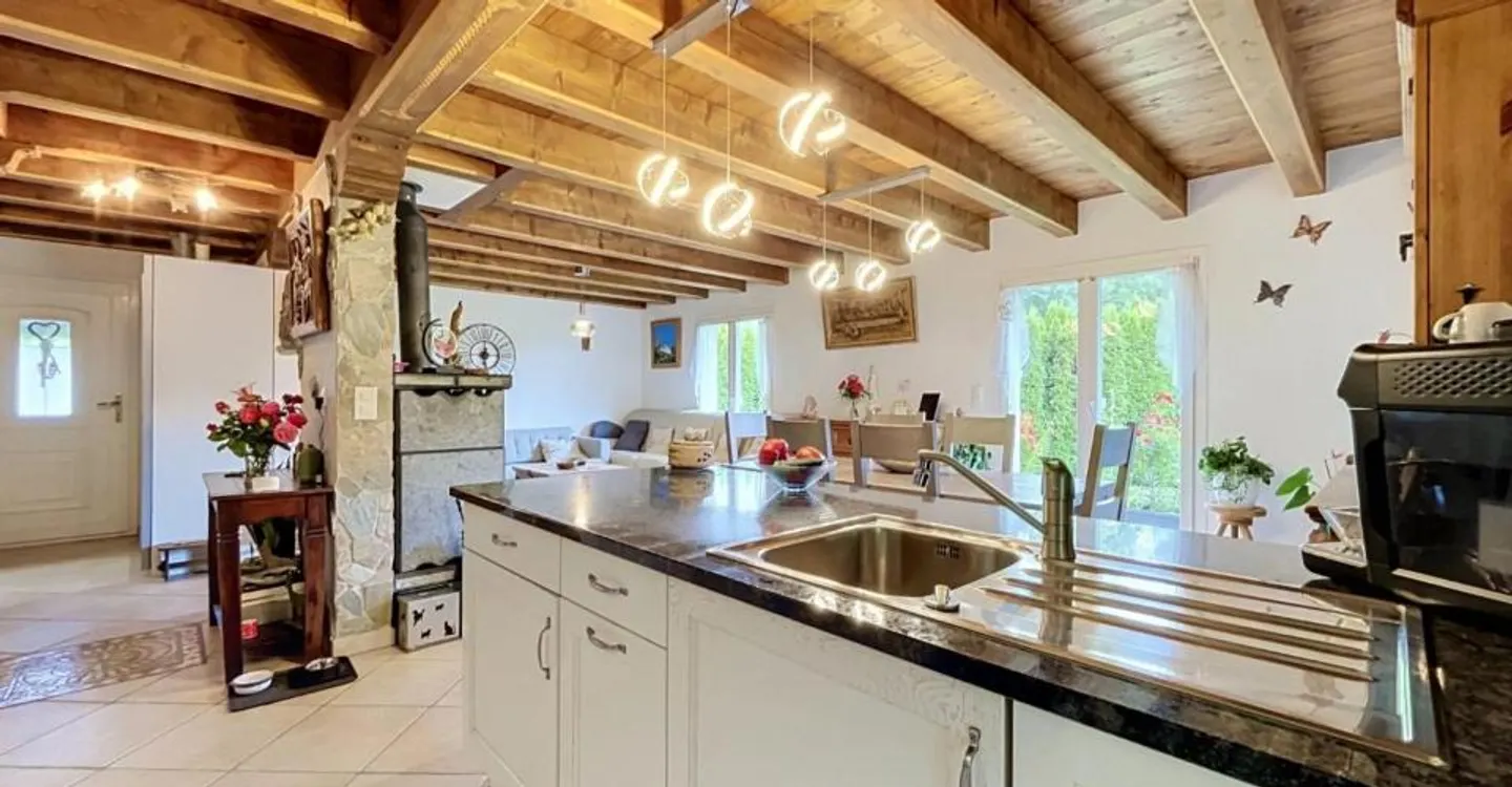 Villa familiale de 4.5 pièces - Photo 2 sur 13
