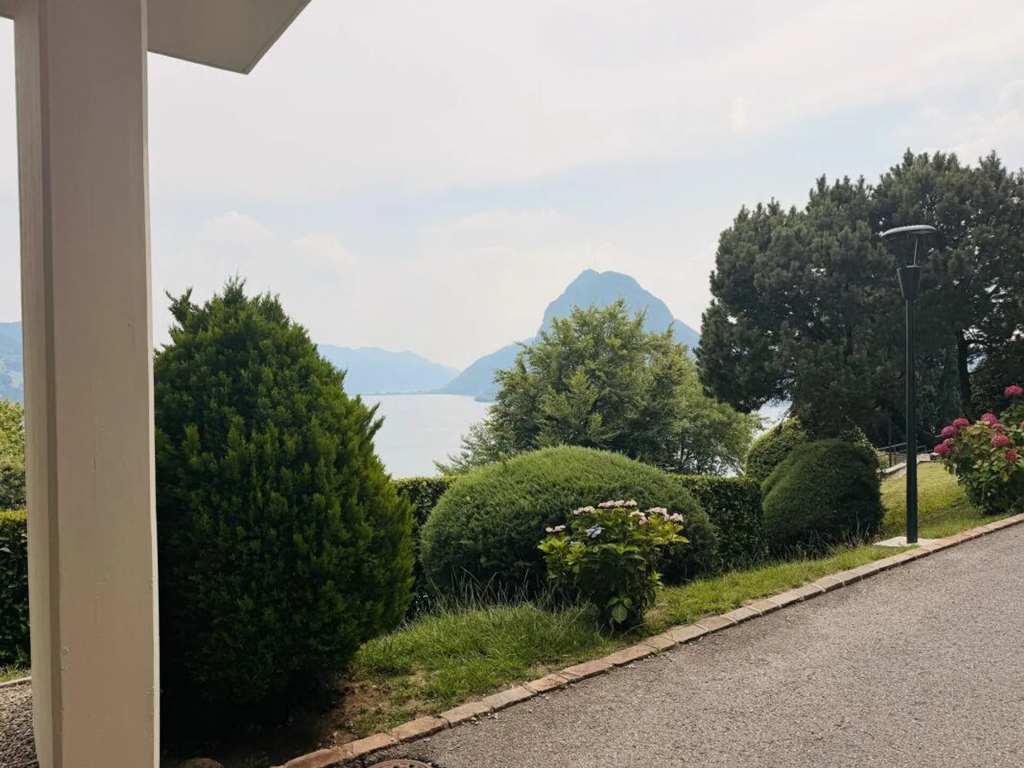 CASTAGNOLA · EXCLUSIVITY WITH VIEW OF THE GOLFO DI LUGANO - Photo 4 of 5