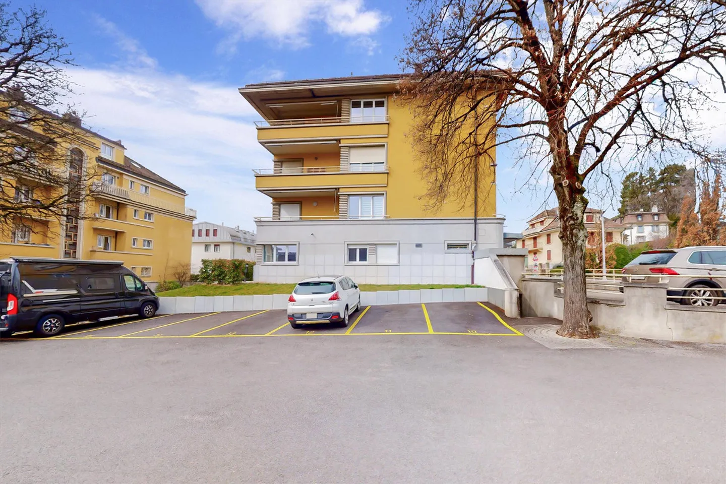 In affitto posto auto esterno - Foto 2 di 2