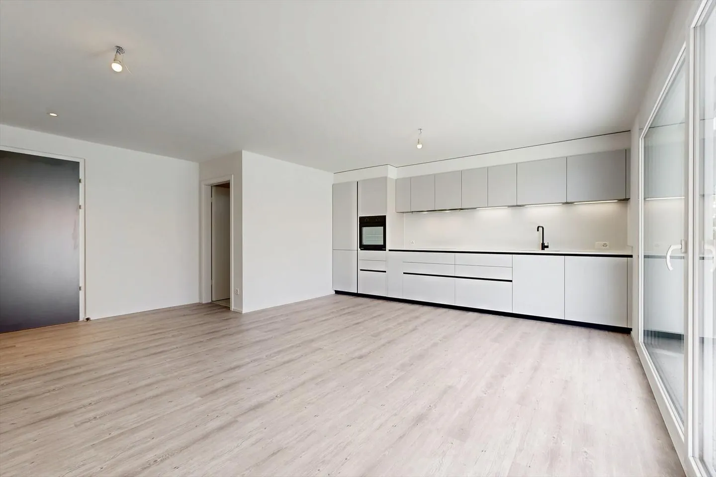 Apartment for rent - Photo 1 of 10