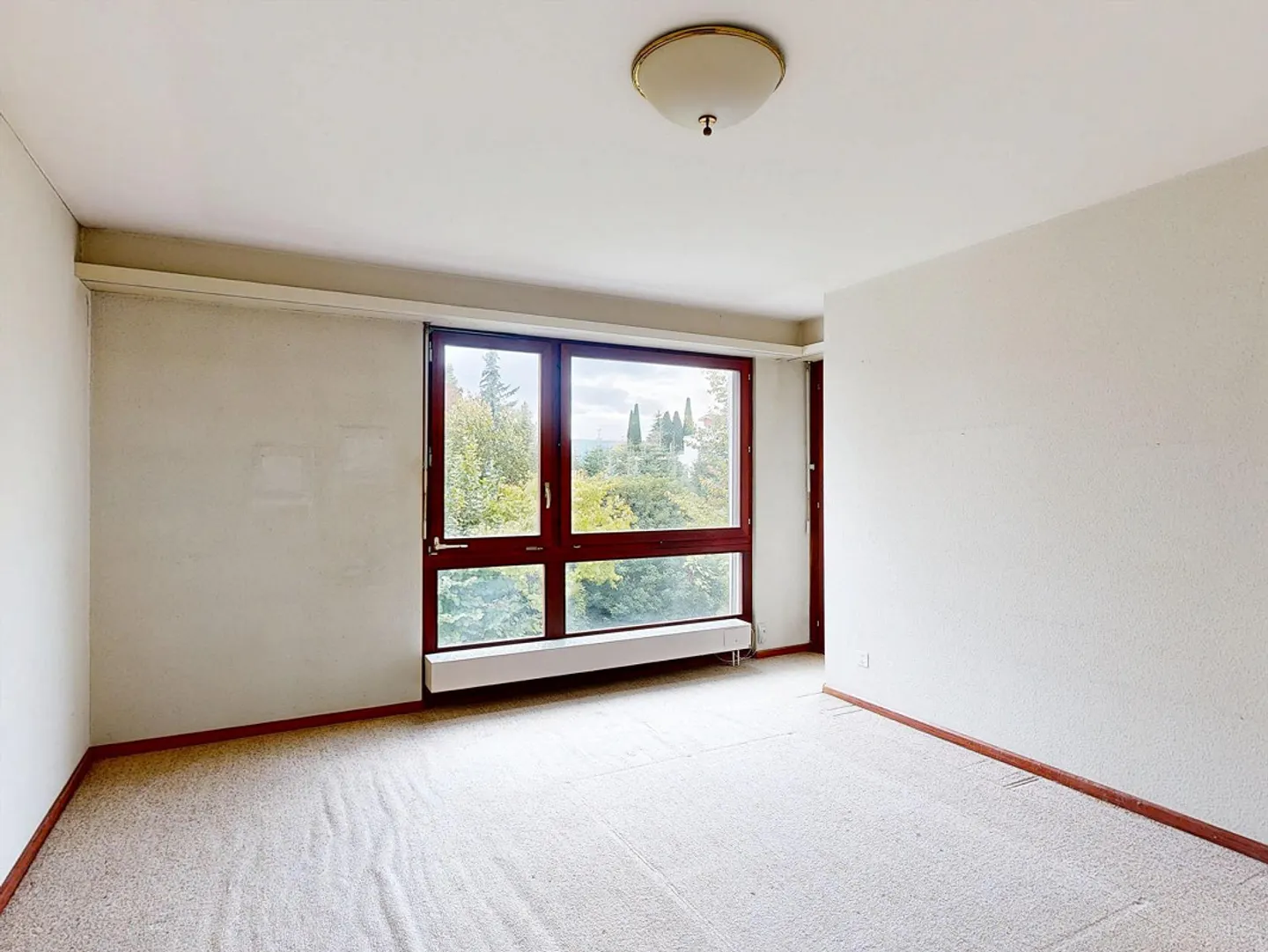 Spacious 5.5-room semi-detached house with versatile expansion potential - Photo 8 of 15