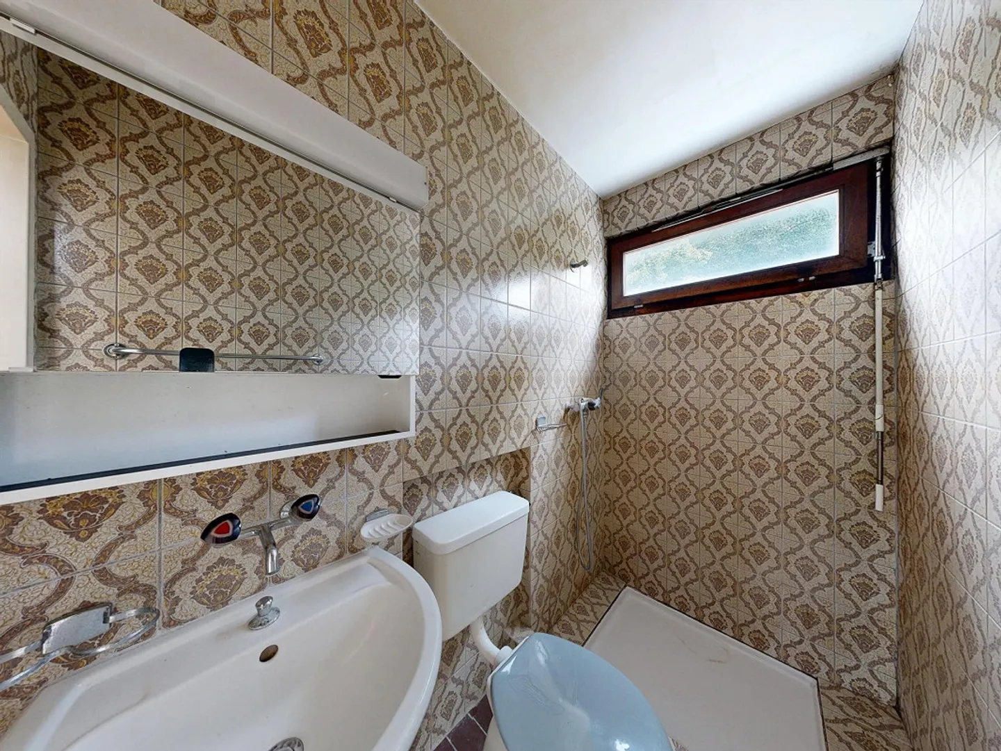 Spacious 5.5-room semi-detached house with versatile expansion potential - Photo 12 of 15