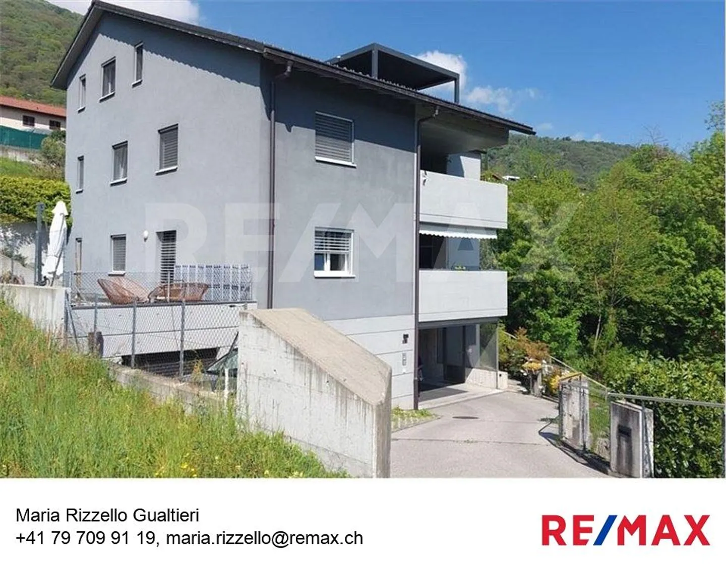 Penthouse moderno con terrazza - Foto 1 di 12