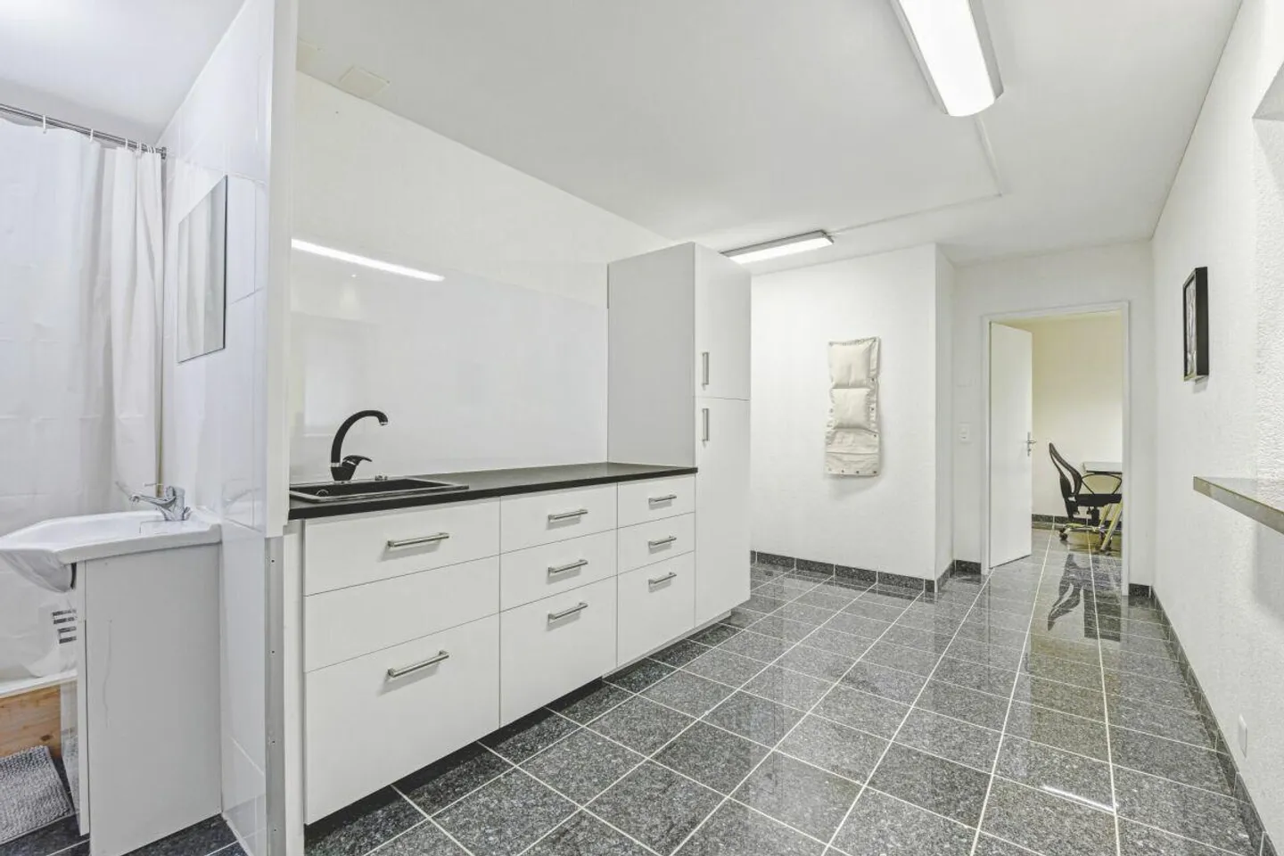 Espace commercial - Surface polyvalente de 80 m² à Flawil - Photo 4 sur 9