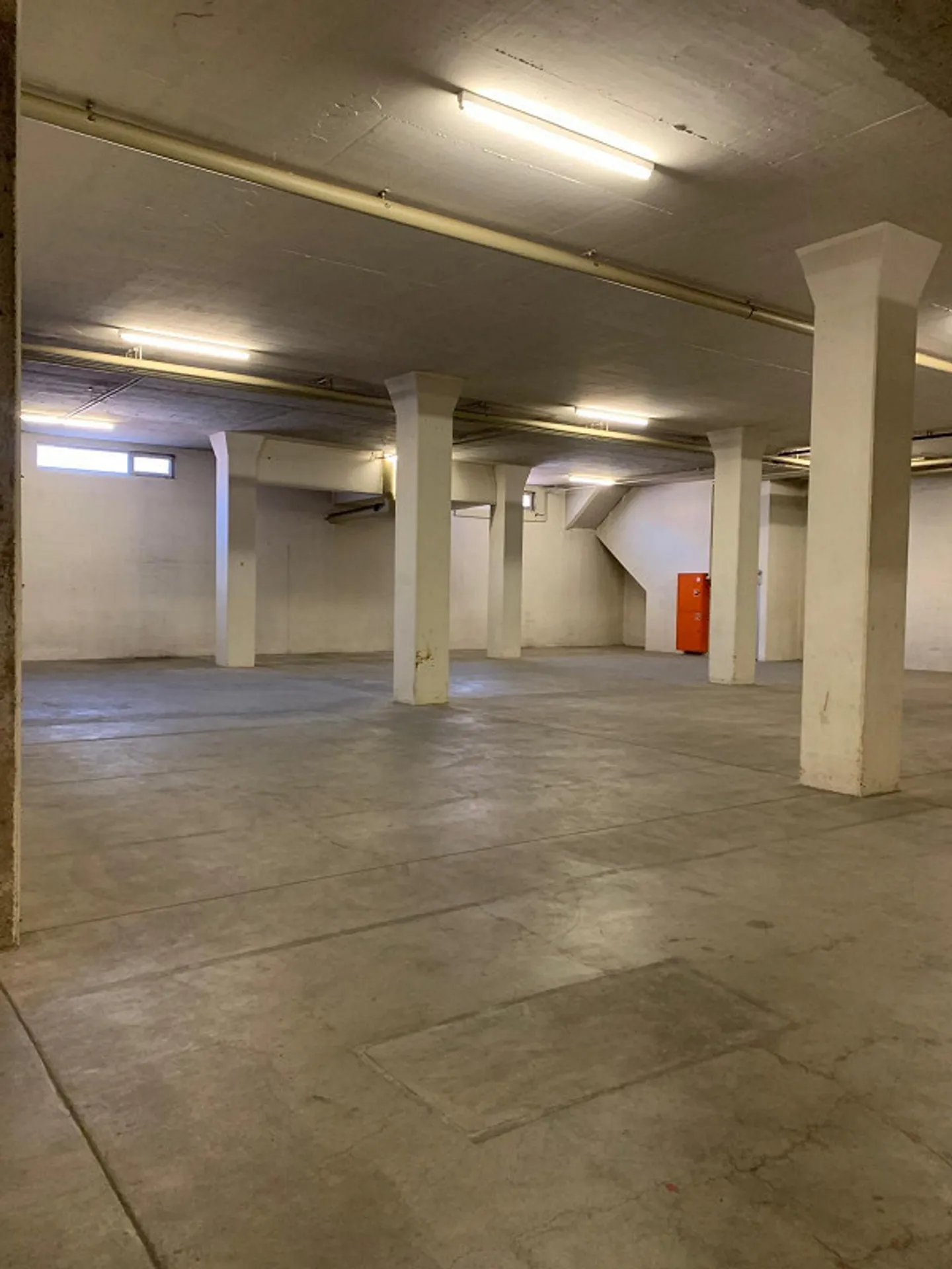 Spazio di stoccaggio spazioso in affitto! - Foto 3 di 20