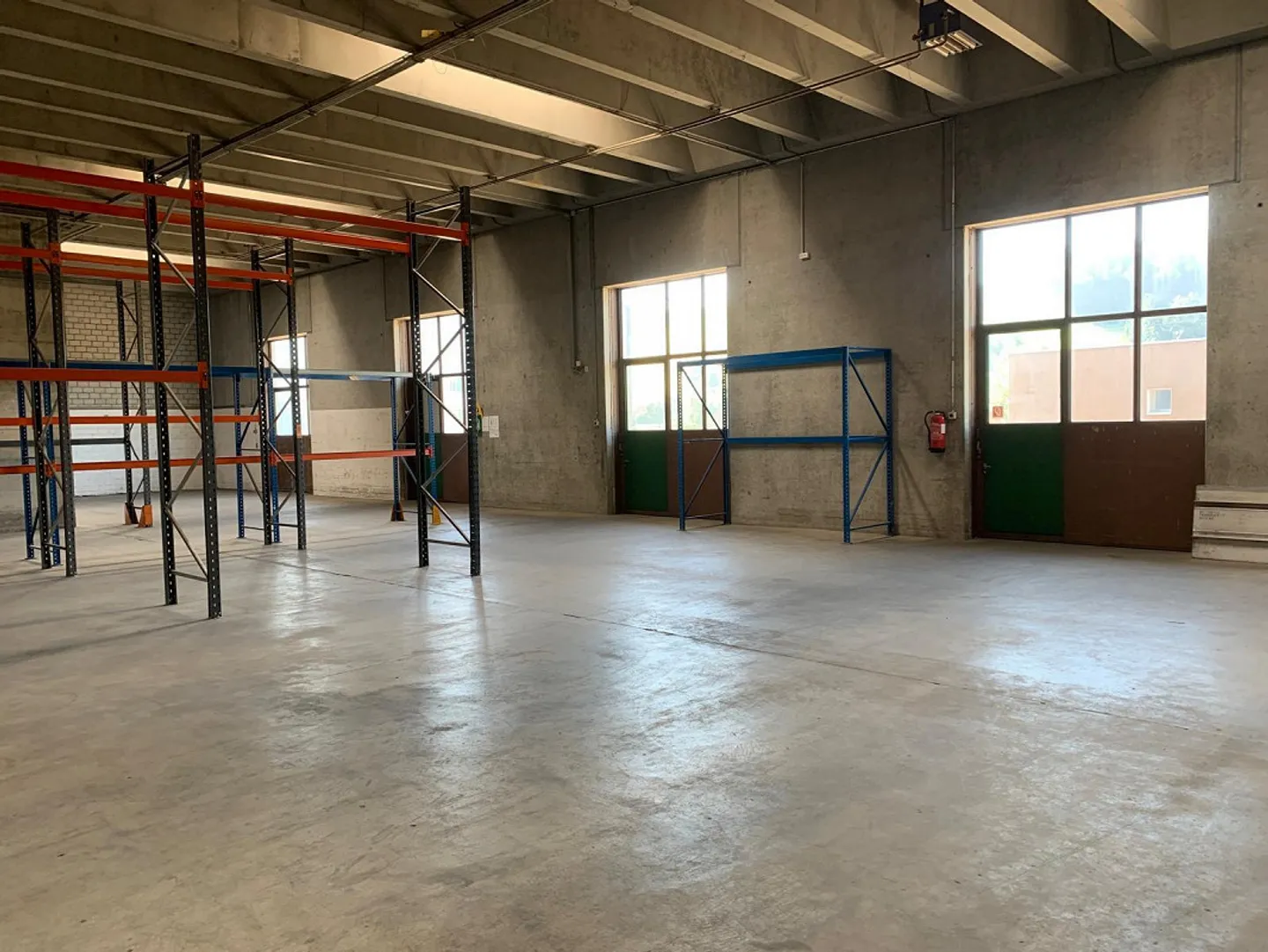 Spazio di stoccaggio spazioso in affitto! - Foto 16 di 20