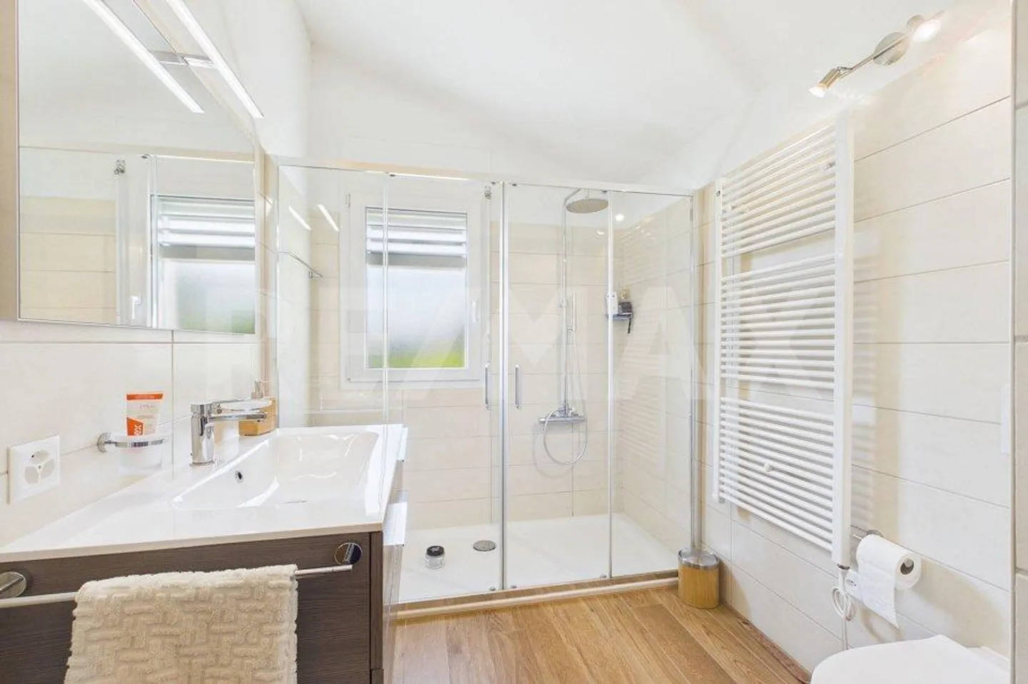 Penthouse moderno con terrazza - Foto 9 di 12