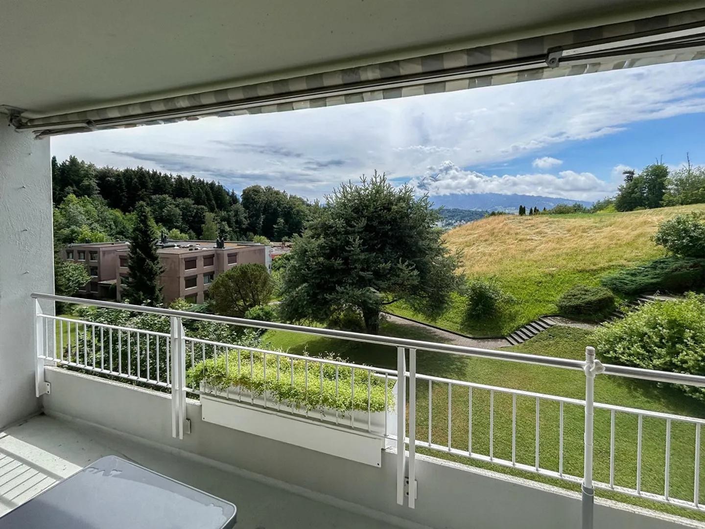 Oberseeburg - quartier résidentiel ensoleillé avec vue sur le Pilatus ! - Photo 1 sur 14