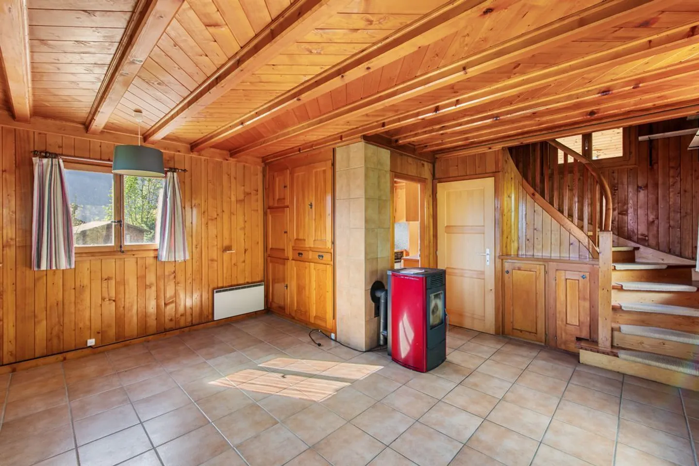 Chalet in the Heart of Marécottes, Close to the Ski Station with Large Plot - Photo 5 of 13