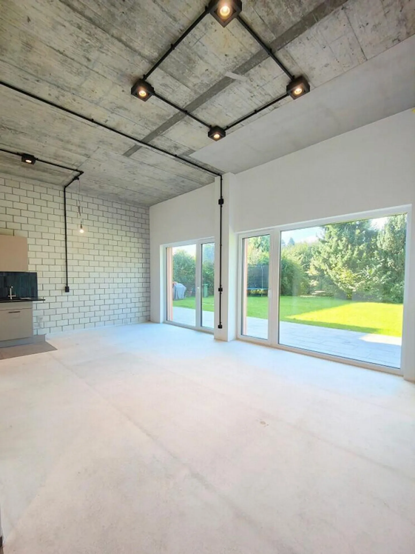 Incantevole appartamento di 3.5 locali con balcone e uso giardino - Foto 1 di 5