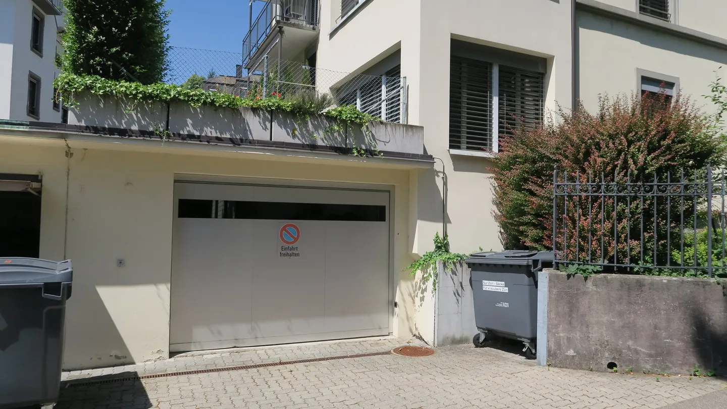Posto auto per veicolo di piccole dimensioni in posizione privilegiata a Zurigo - Foto 1 di 1