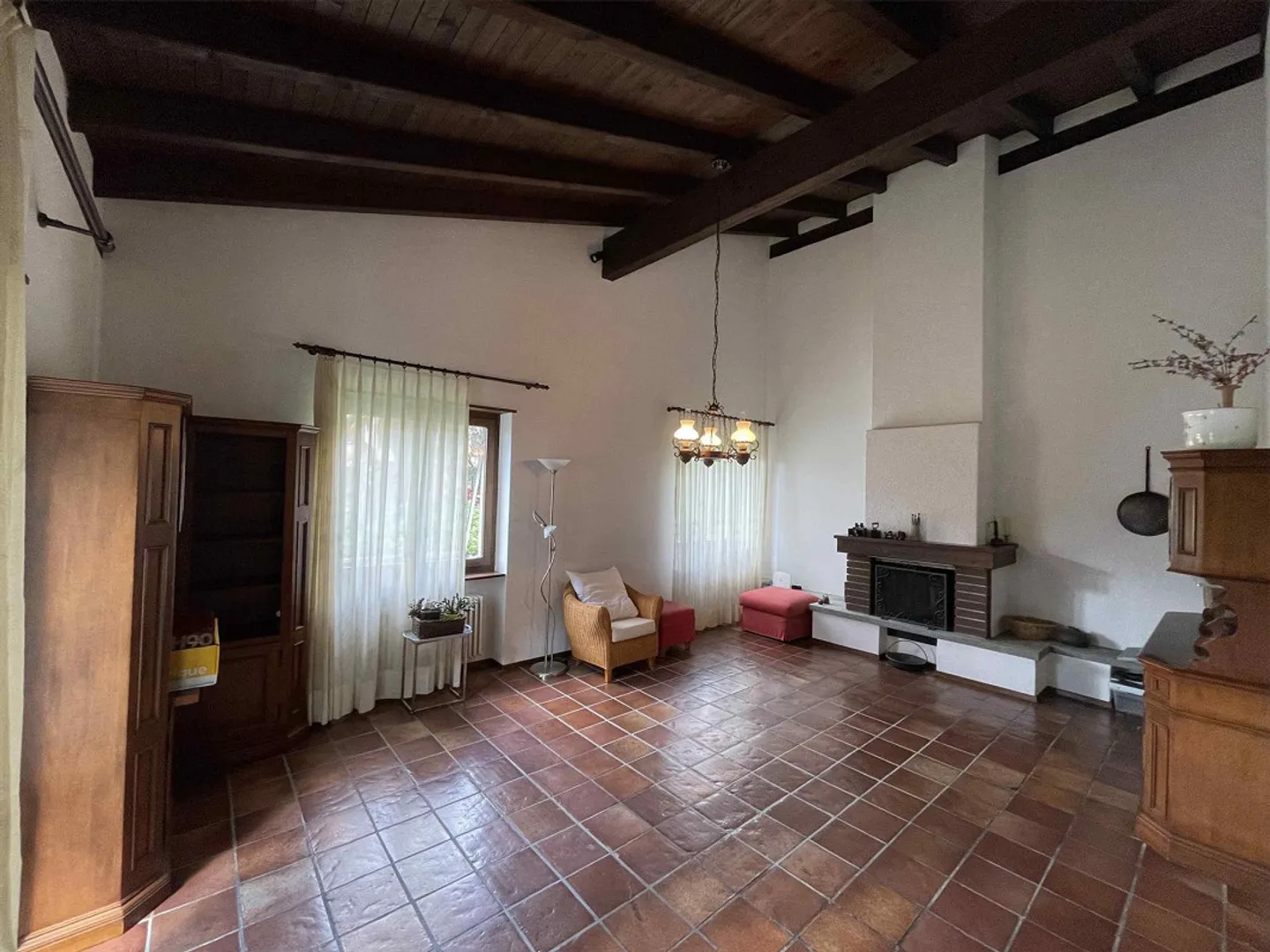 PROPRIETÀ STRAORDINARIA 5.5 CON GRANDE GIARDINO - Foto 9 di 13