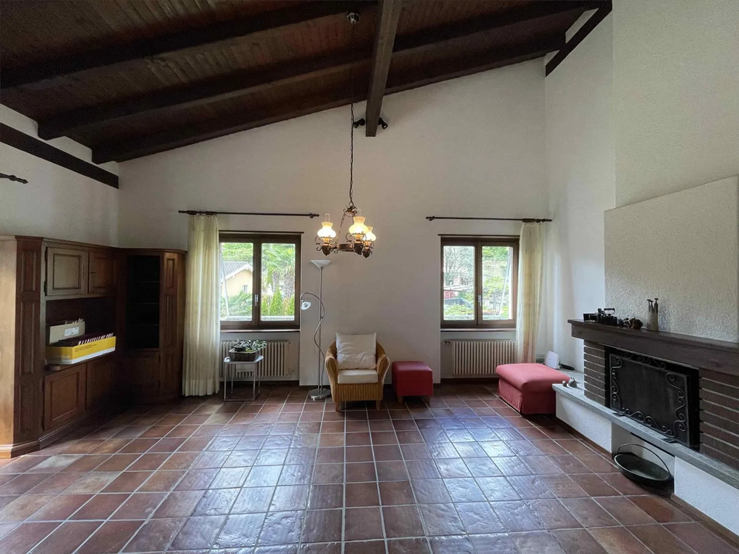 PROPRIETÀ STRAORDINARIA 5.5 CON GRANDE GIARDINO - Foto 8 di 13