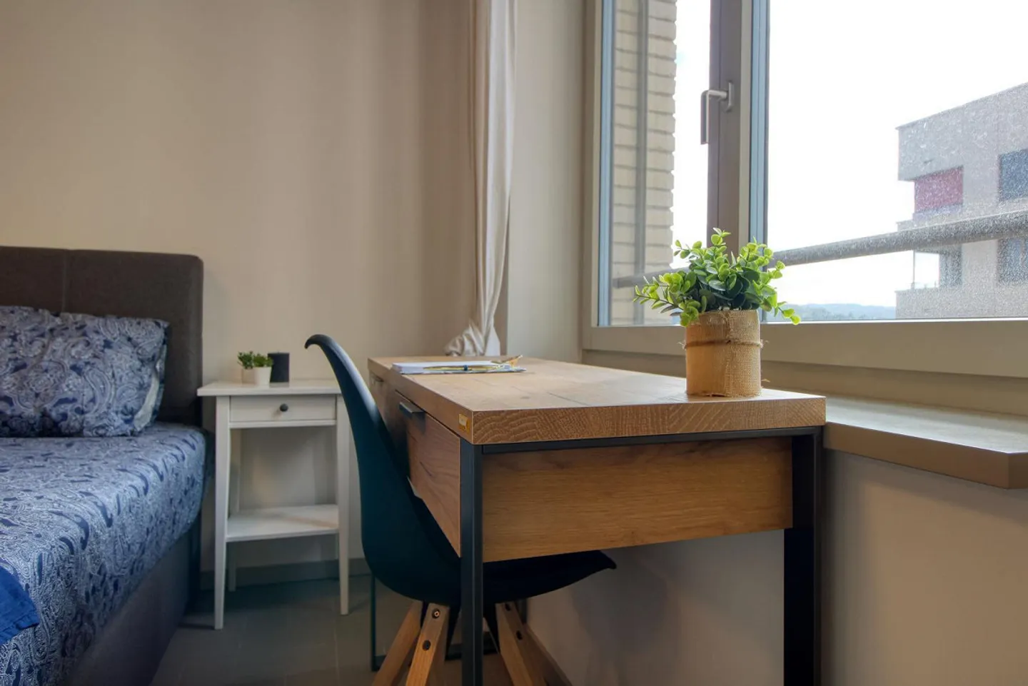 Furnished Studio with Private Kitchen and Bathroom in a New Building, Schlieren - Photo 5 of 14