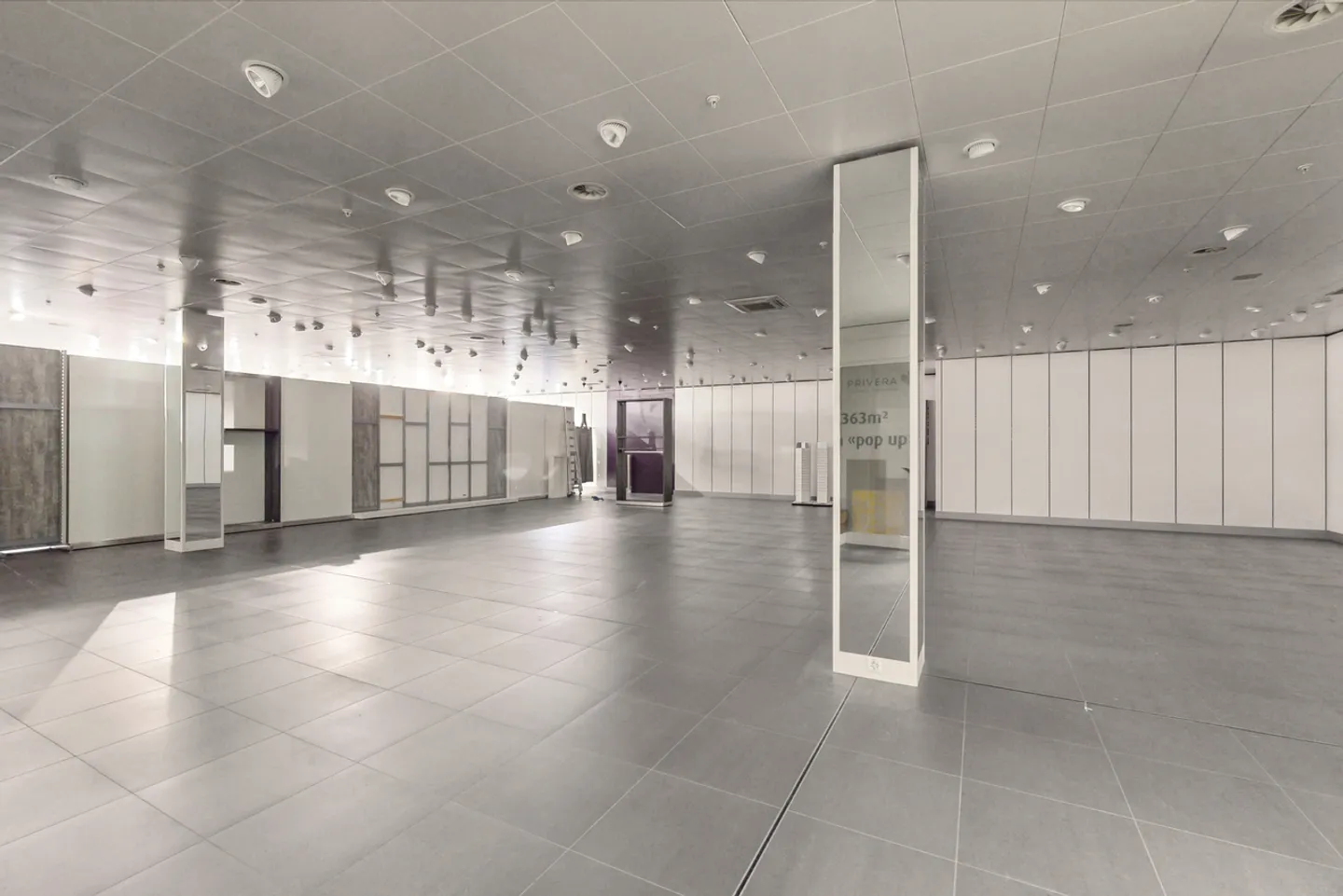 Pop-up: Commercial space available for a short term - Photo 3 of 4