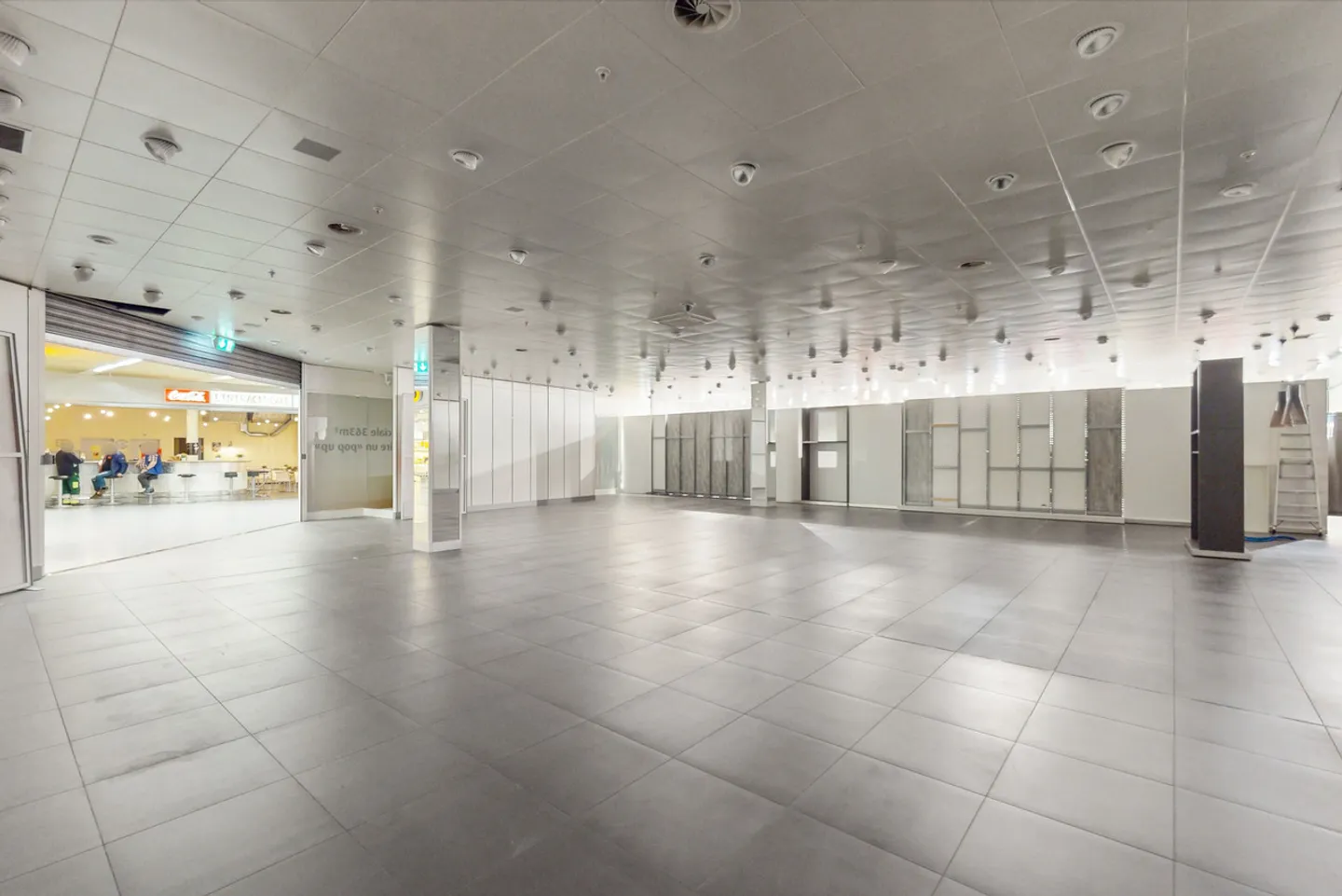 Pop-up: Commercial space available for a short term - Photo 4 of 4