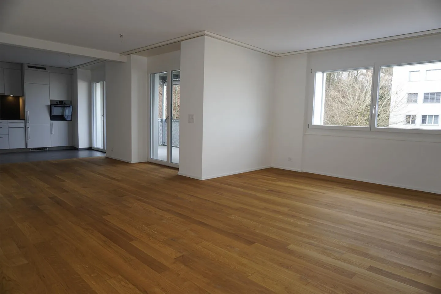Appartement de 4,5 pièces dans un quartier calme près de la forêt - Photo 1 sur 7