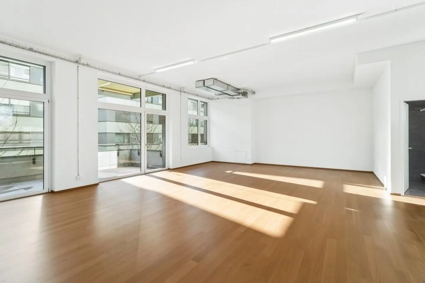 Gewerberaum an erstklassiger Lage in Pratteln zu vermieten - Foto 2 von 11