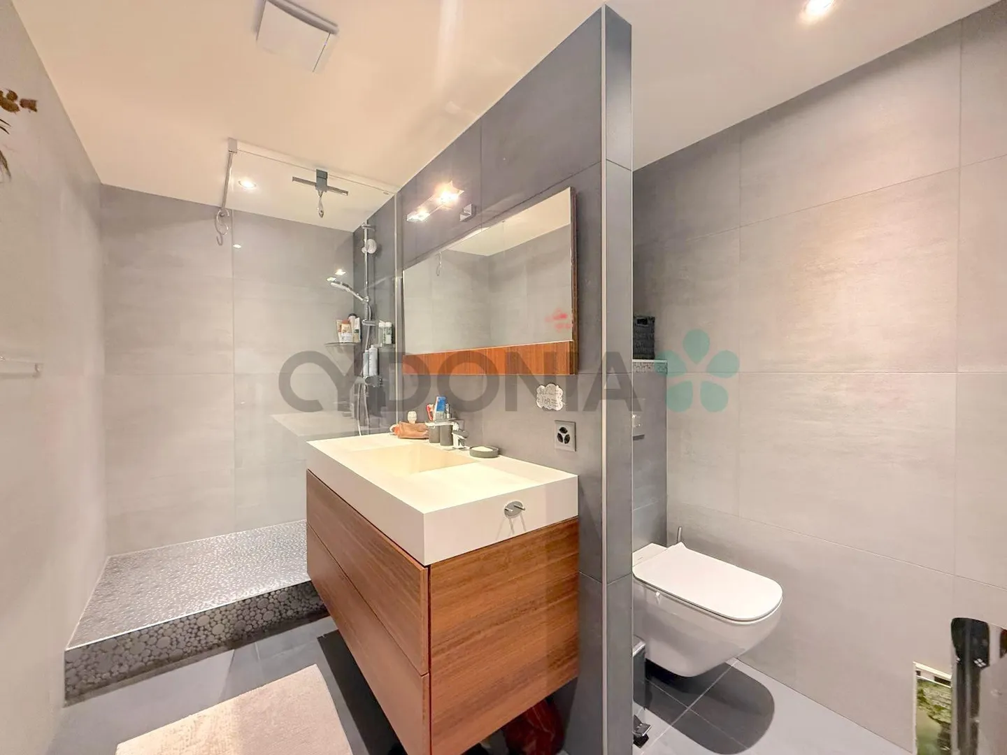 Sublime village house that combines modernity and the charm of the old - Photo 11 of 14