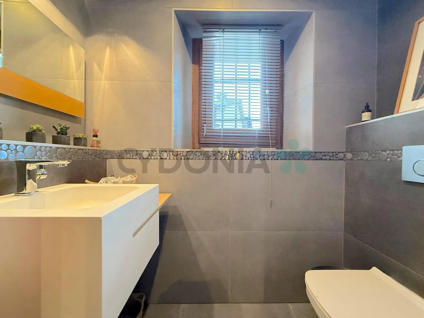 Sublime village house that combines modernity and the charm of the old - Photo 12 of 14