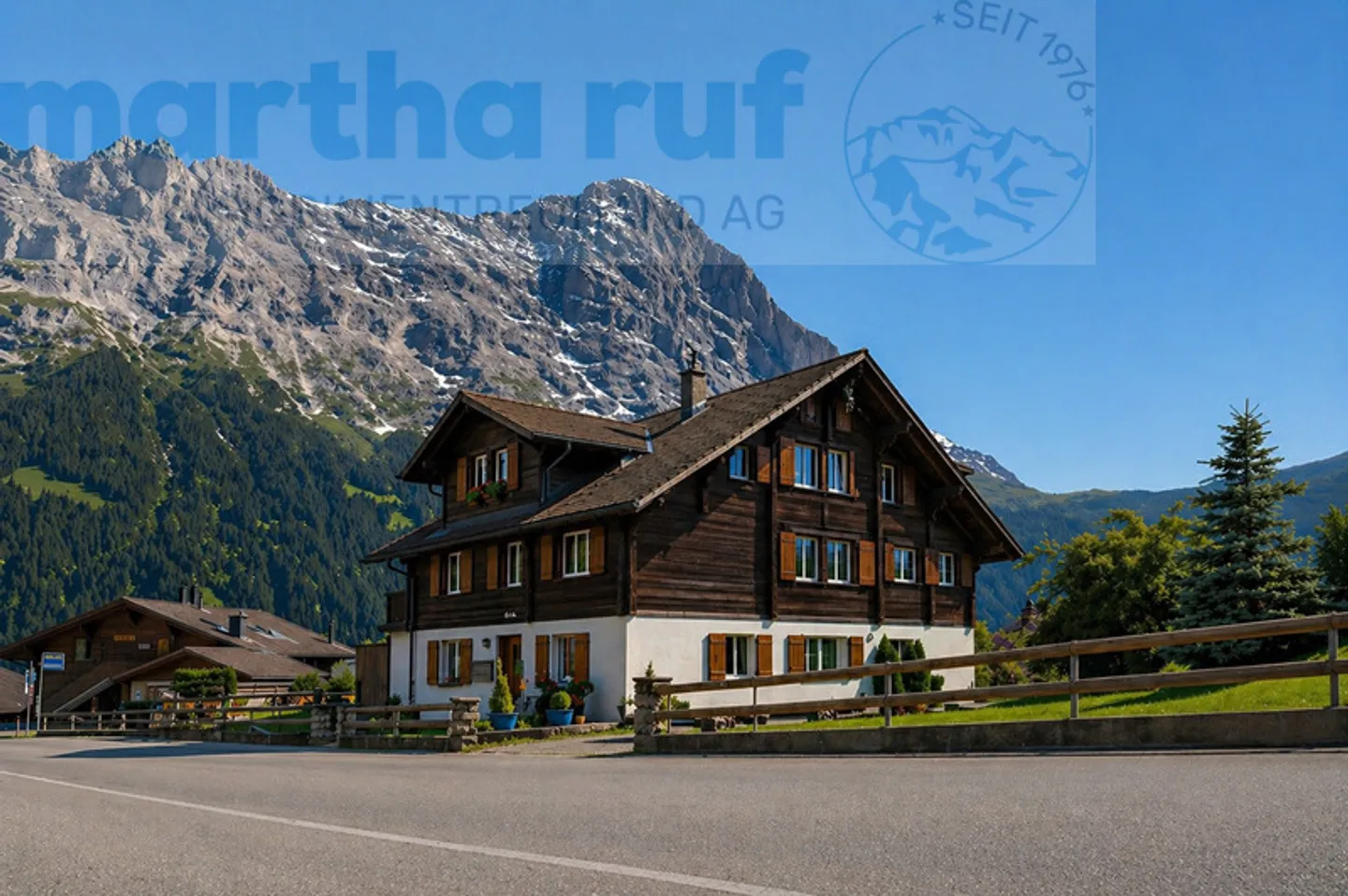 CASA A 3 FAMIGLIE SUL LATO SOLEGGIATO DI GRINDELWALD PROPRIETÀ PER VACANZE SENZA RESTRIZIONE SULLA SECONDA ABITAZIONE - Foto 2 di 13