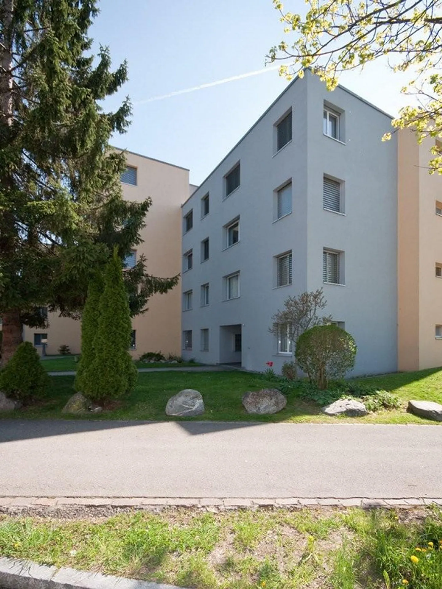 Place de stationnement de garage à louer sur la Nossikerstrasse - Photo 1 sur 3