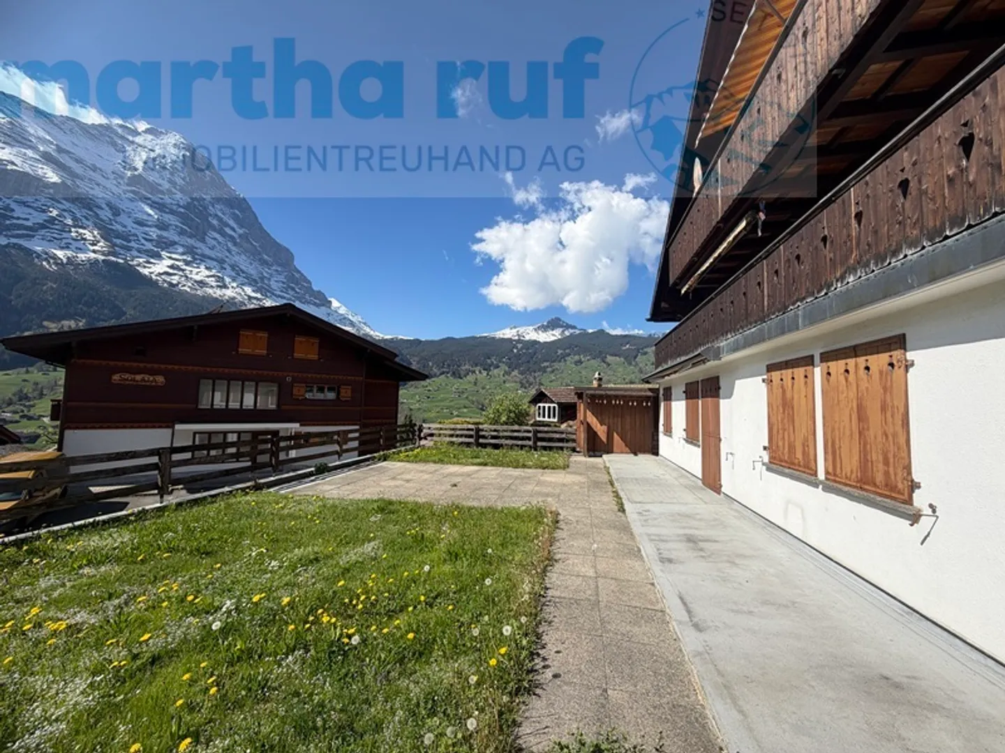 CASA A 3 FAMIGLIE SUL LATO SOLEGGIATO DI GRINDELWALD PROPRIETÀ PER VACANZE SENZA RESTRIZIONE SULLA SECONDA ABITAZIONE - Foto 6 di 13