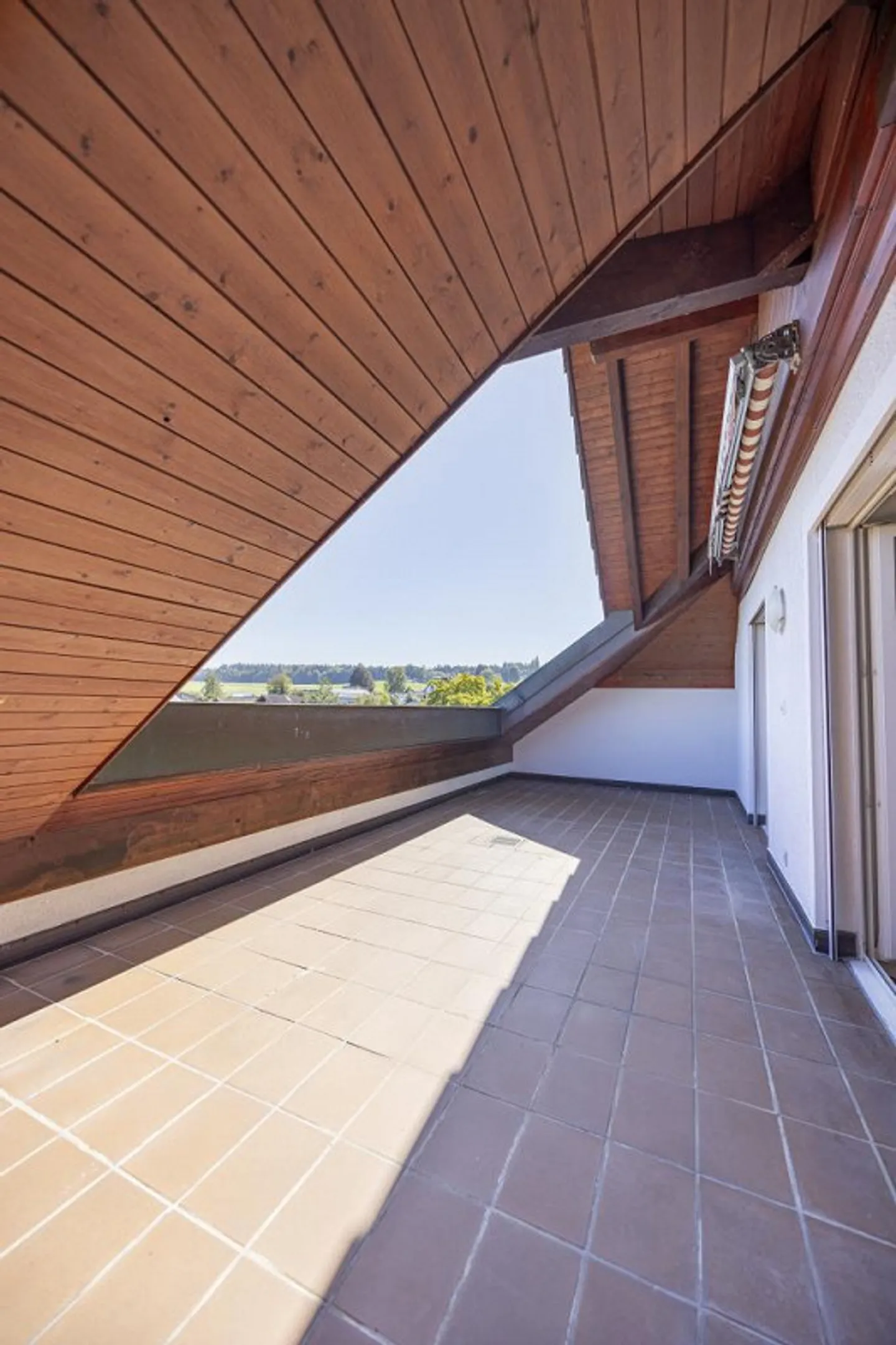 Appartement Penthouse de 6 pièces avec trois loggias - Photo 2 sur 6