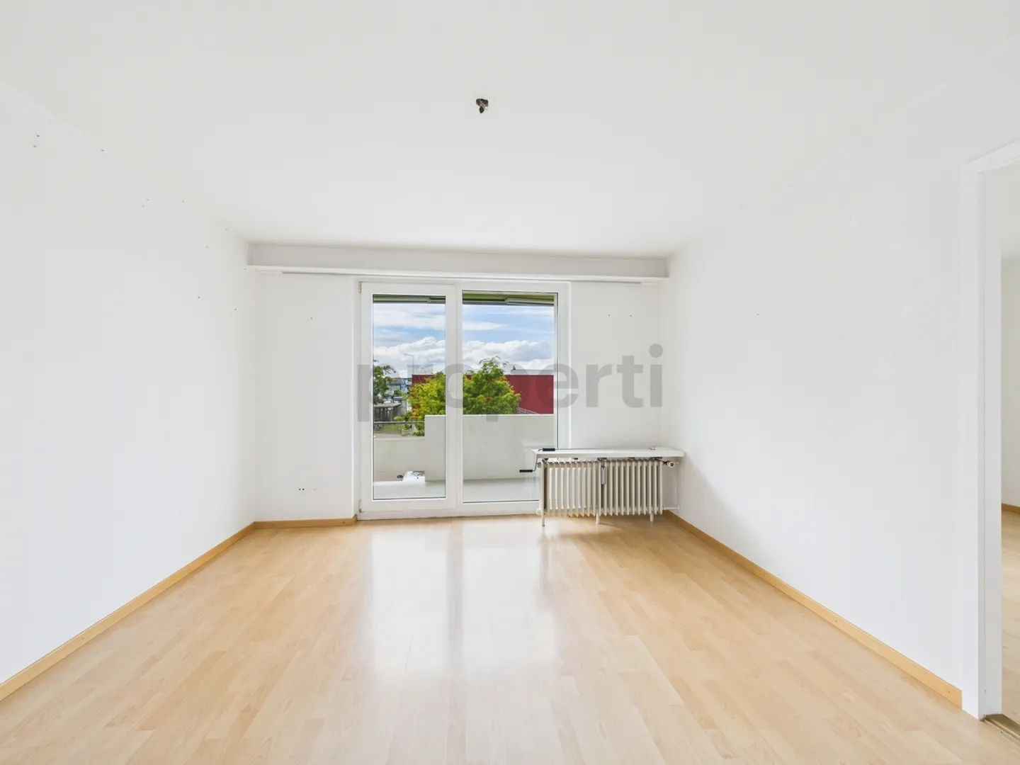 Vie exclusive à Arbon : Appartement lumineux de 3 pièces avec balcon et parking - Photo 1 sur 9