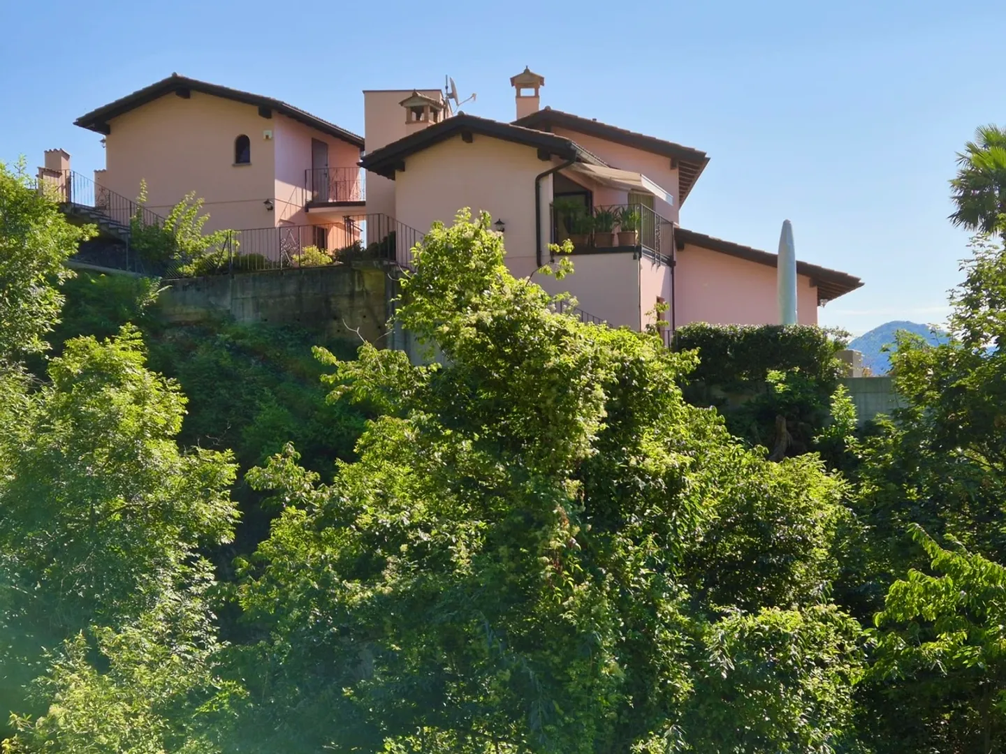 Villa in vendita - Foto 1 di 17