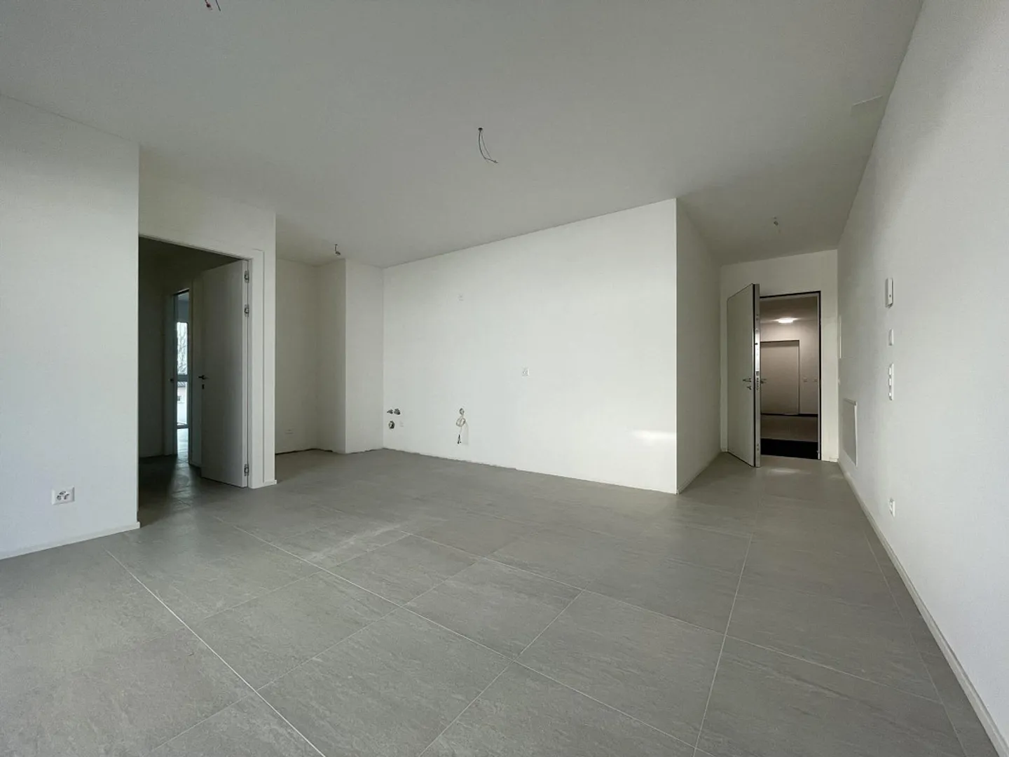 Appartamento elegante con 3,5 stanze e terrazza in una nuova residenza - Foto 4 di 8
