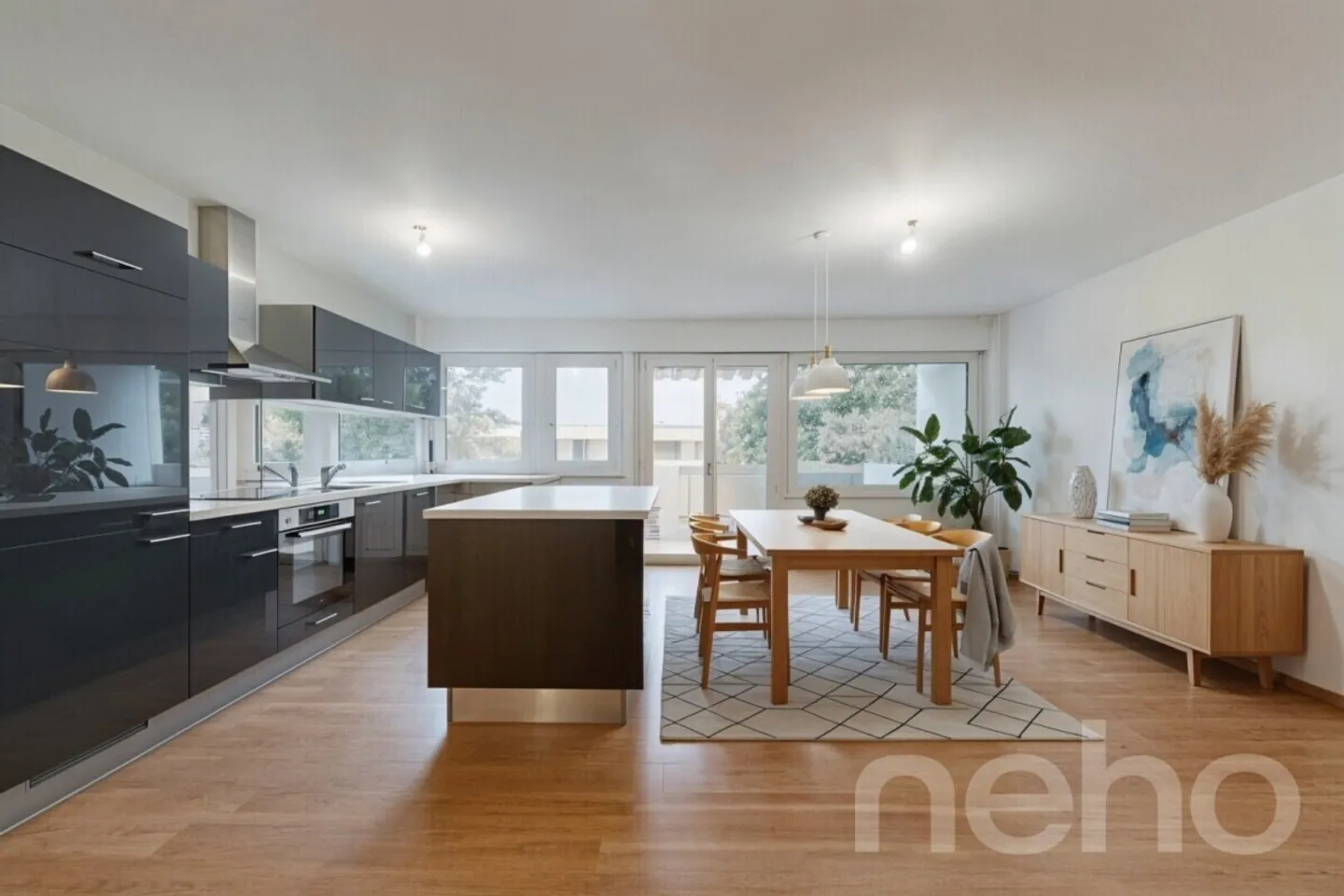 Renovated and cross-through apartment, ideally located - Photo 1 of 6