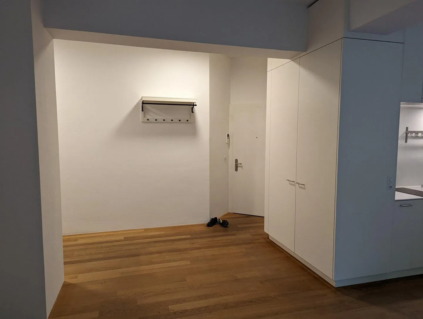 Moderne 2.5-Zimmer-Wohnung in Zürich - Foto 4 von 12