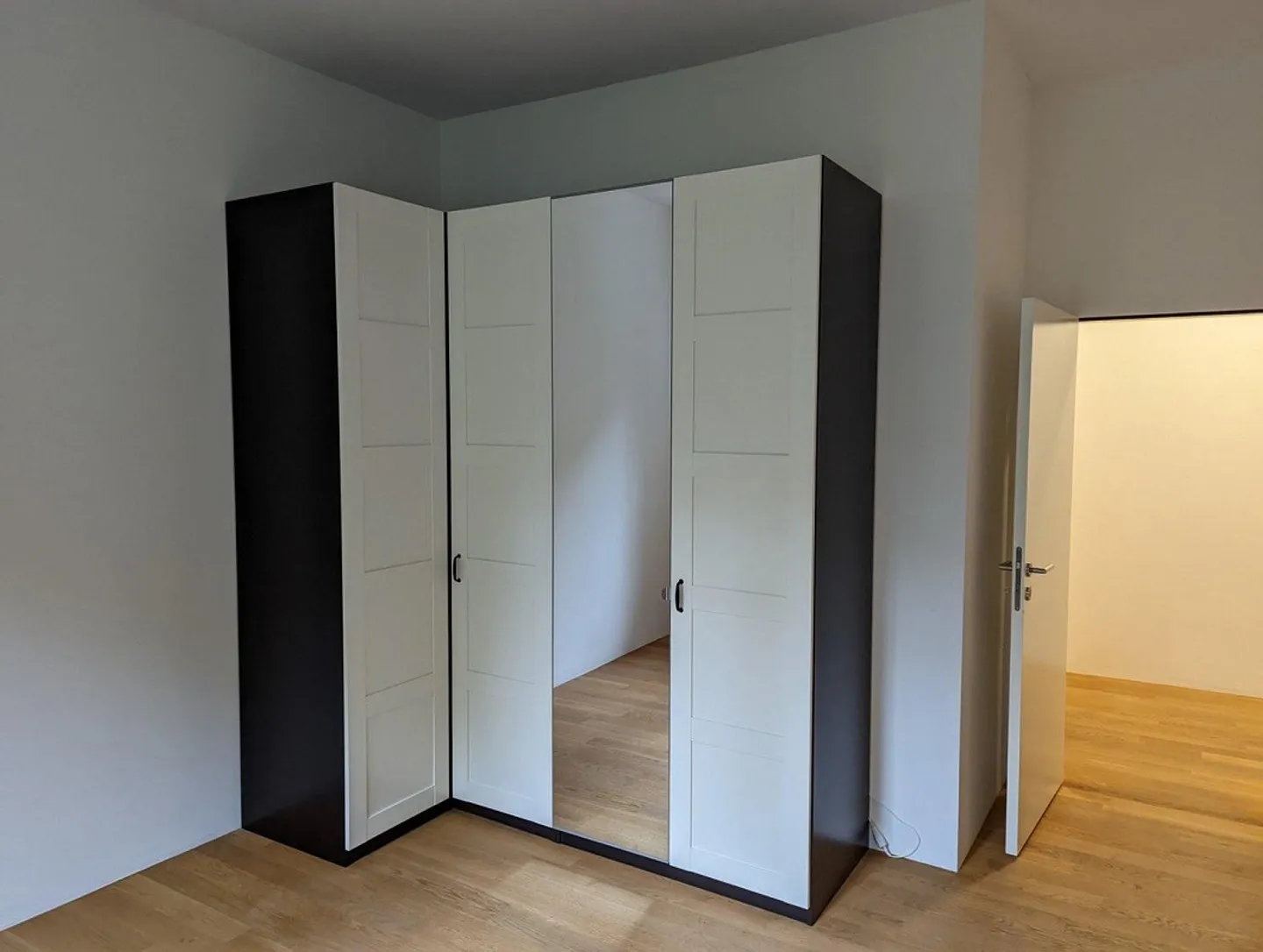 Moderne 2.5-Zimmer-Wohnung in Zürich - Foto 10 von 12