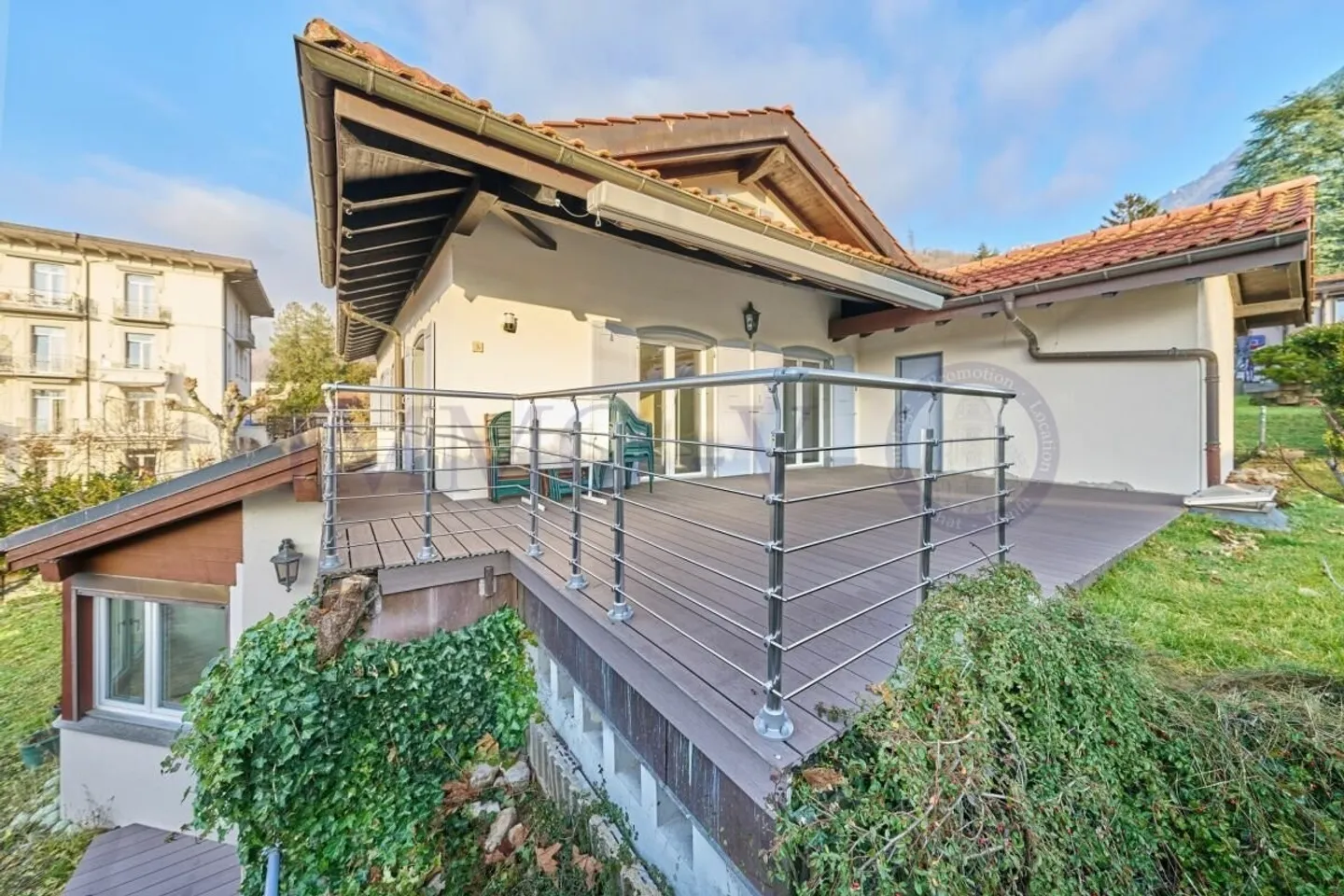 HIGH-END RENOVATED WITH LARGE GARDEN AND LAKE VIEW - 5P + STUDIO - Photo 2 of 20