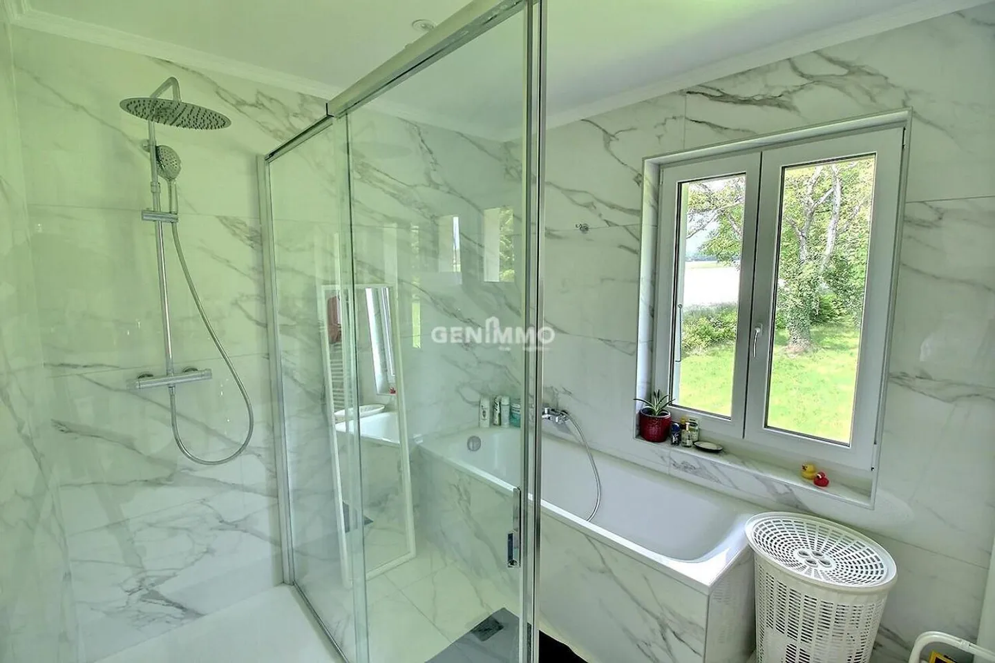 Beautiful renovated farmhouse - Photo 4 of 5