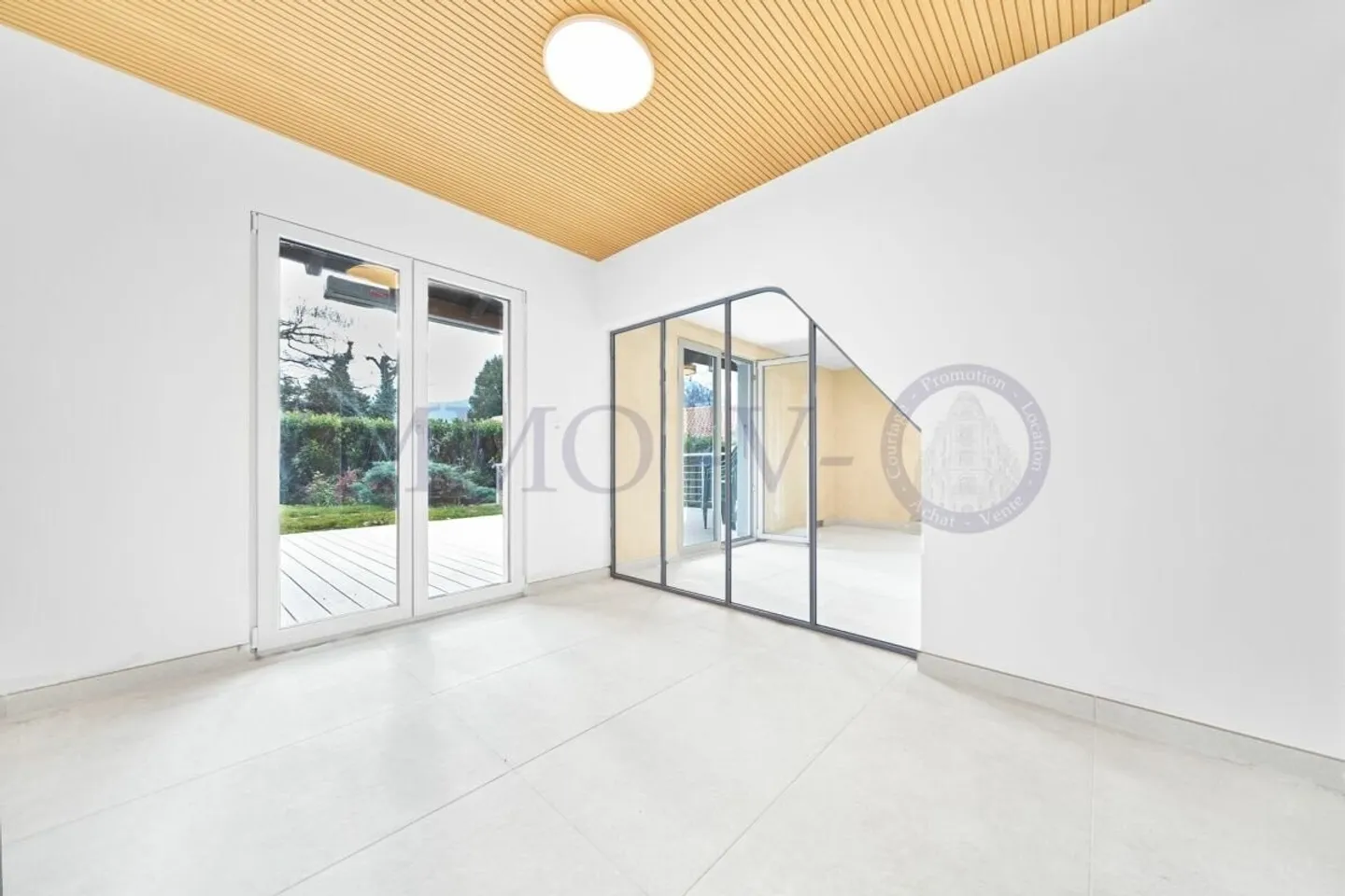 HIGH-END RENOVATED WITH LARGE GARDEN AND LAKE VIEW - 5P + STUDIO - Photo 10 of 20