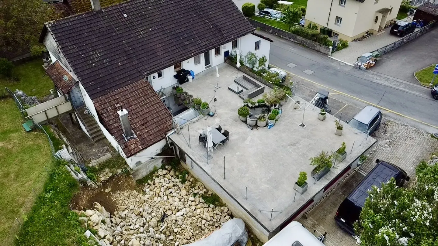 Casa bifamiliare soleggiata, laboratorio, giardino XXL e potenziale di espansione! - Foto 15 di 21